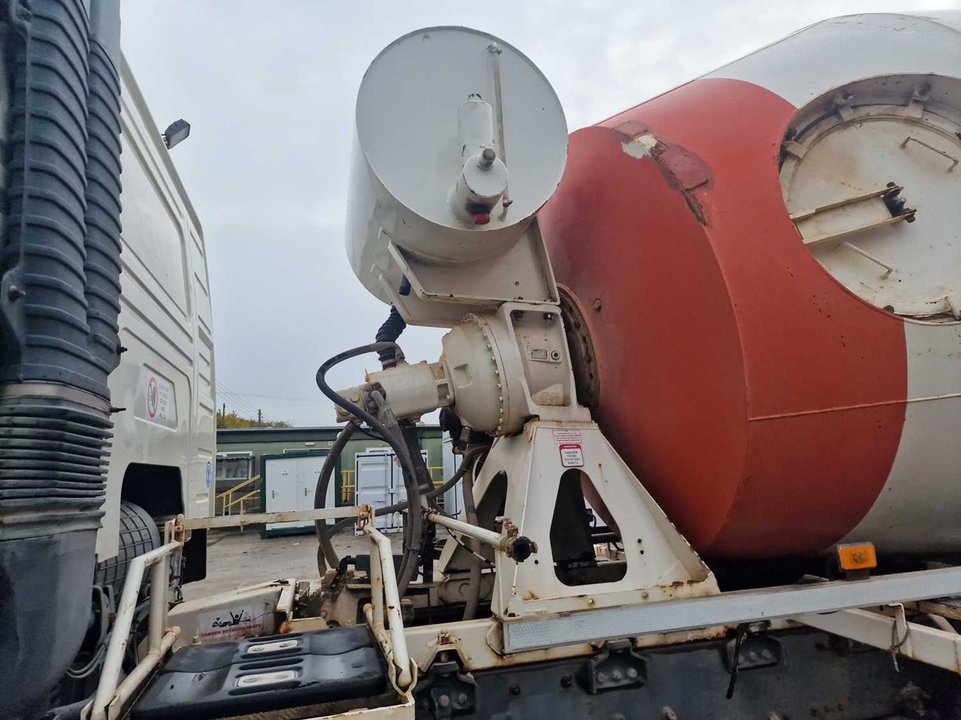 2016 Volvo FM410 8x4 Rear Lift Tridem Cement Mixer Lorry, McPhee Mixer, 360 Camera, A/C (Reg, Docs.  - Bild 17 aus 25