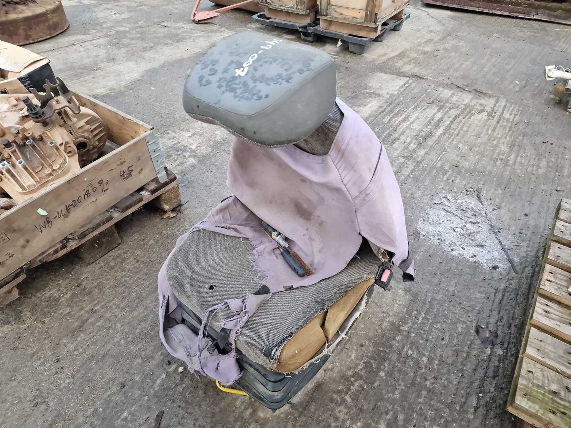 Operators Seat to suit Wheeled Loader