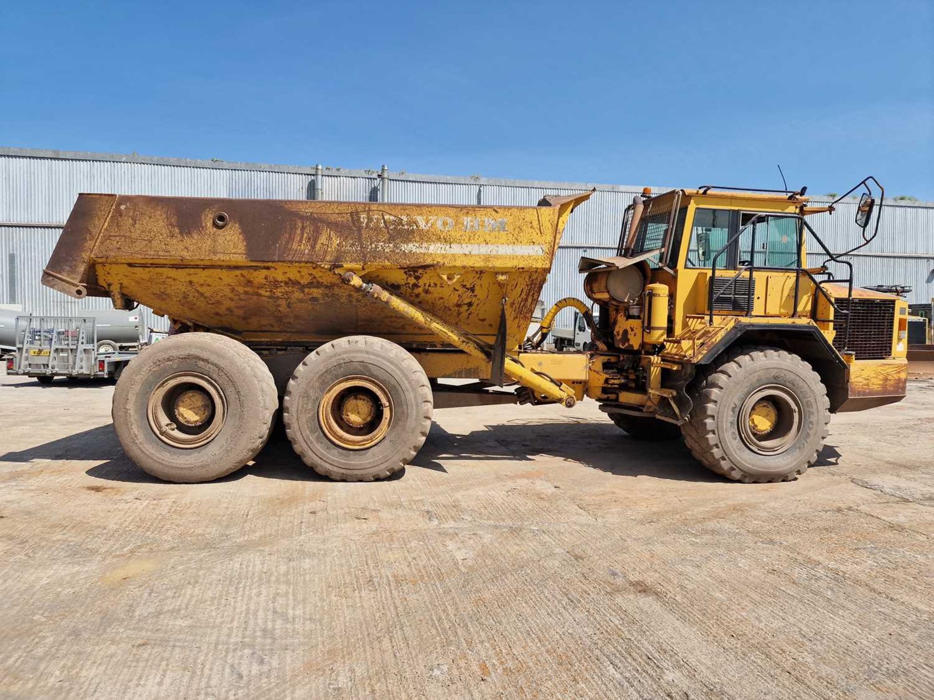 Volvo A30 6x6 Articulated Dumptruck, Reverse Camera - Image 6 of 35