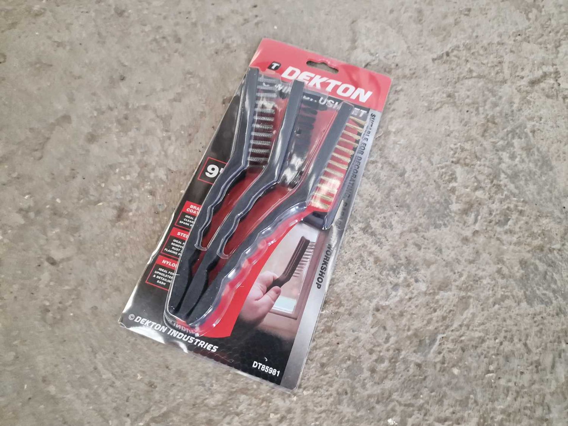 Dexton 9" Wire Brush Set (3 of)