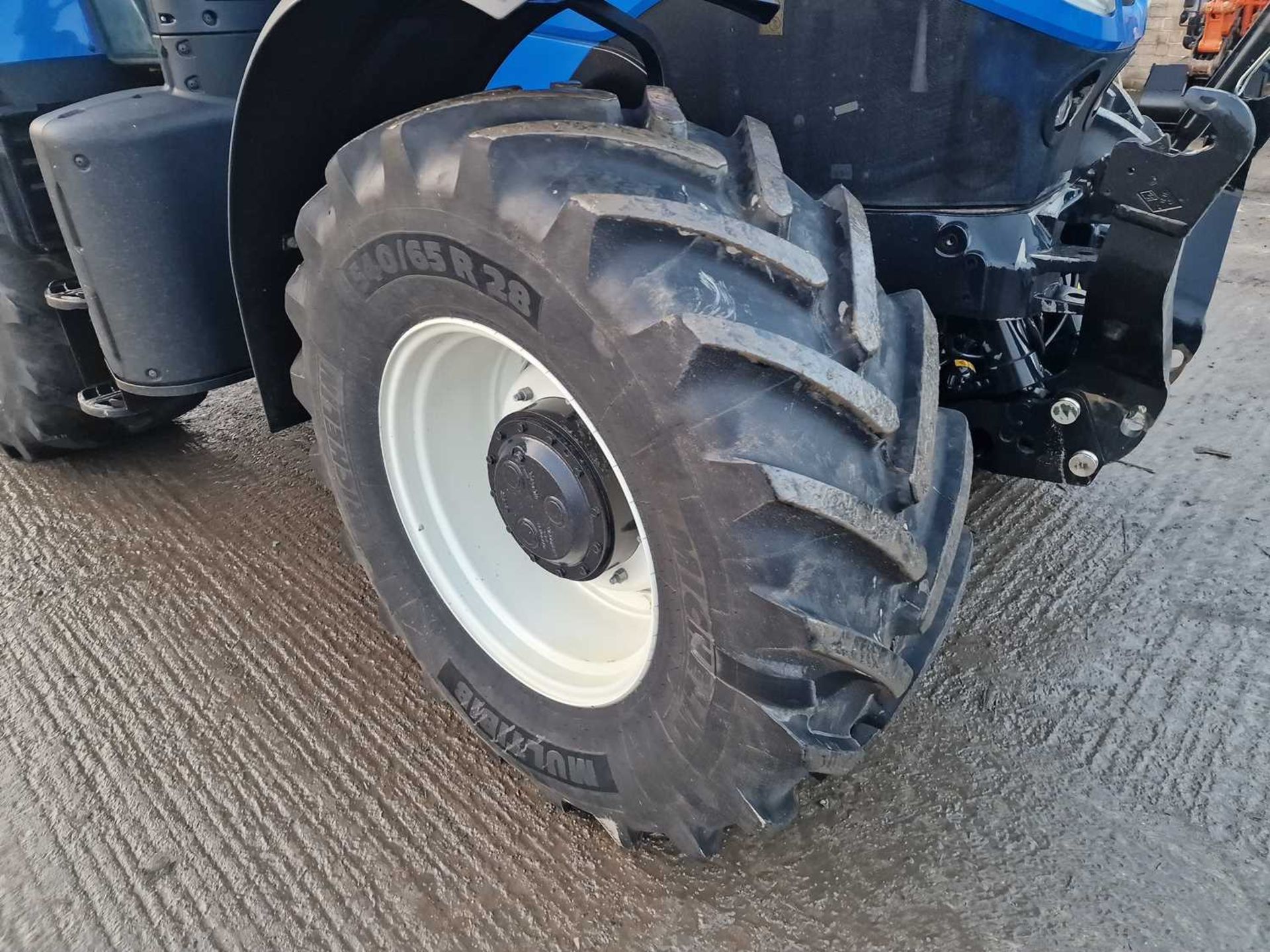 2020 New Holland T7.210 4WD Tractor, Front Linkage, Front Suspension, Cab Suspension, Air Brakes, 4  - Image 9 of 28