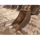 24" Digging Bucket 65mm Pin to suit 13 Ton Excavator