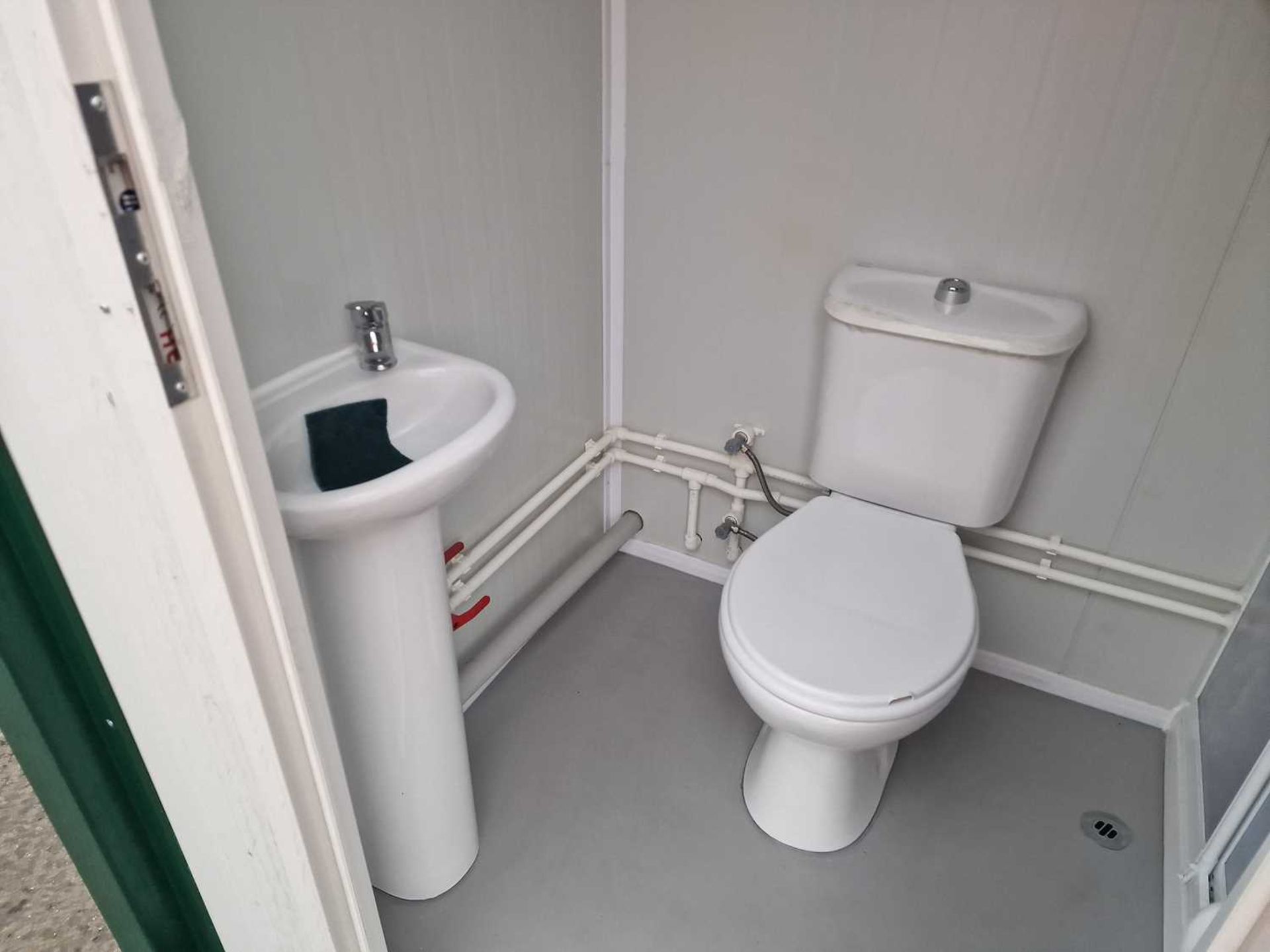 Unused Shower & Single Toilet Block, 240Volt - Image 5 of 8