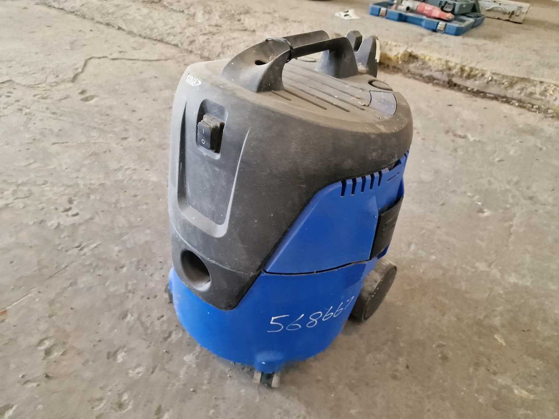 Nilfisk Alto Aero 20 240Volt Vacuum Cleaner