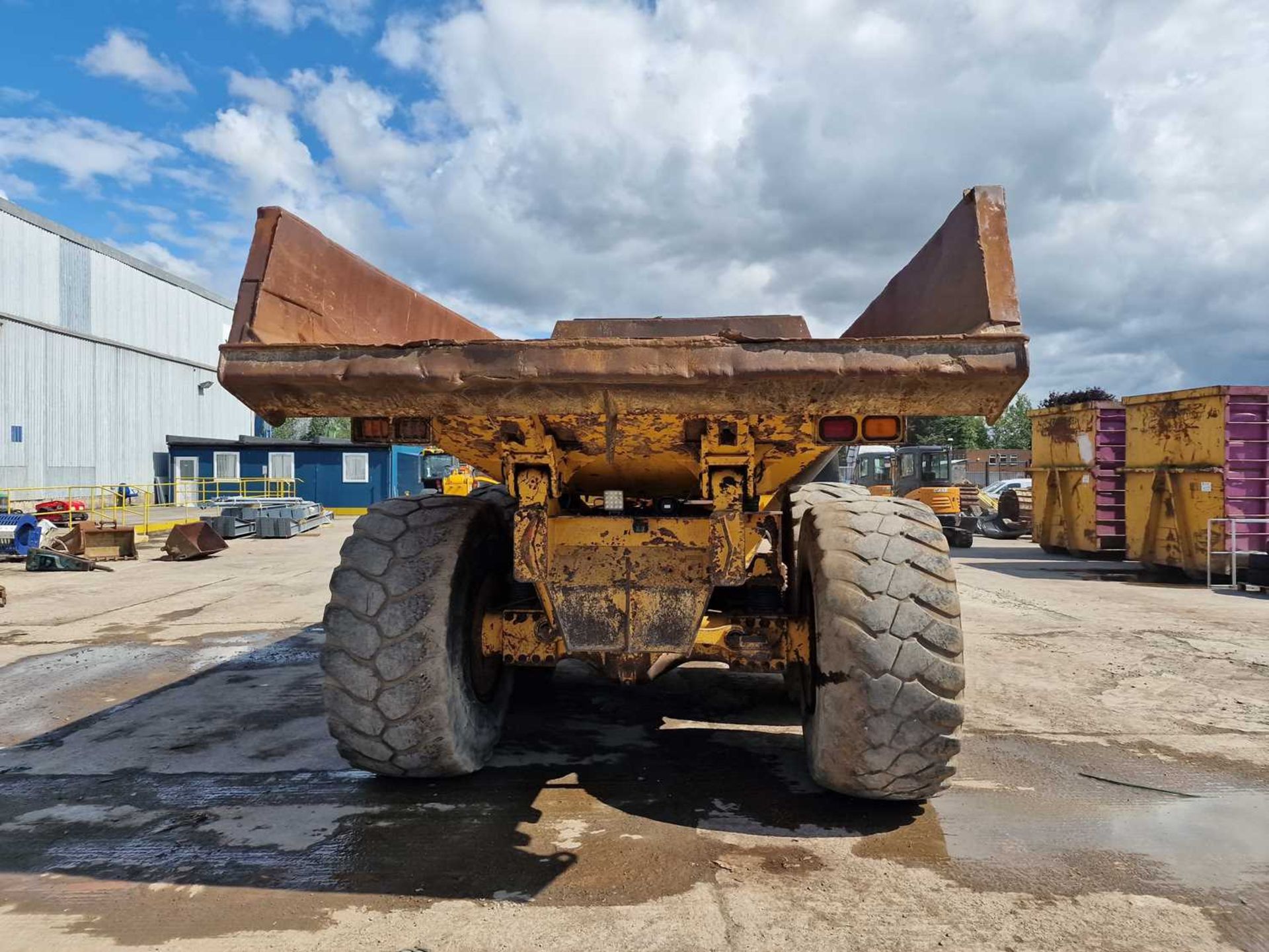 2003 Volvo A35D Articulated Dumptruck, Reverse Camera, A/C - Image 19 of 28