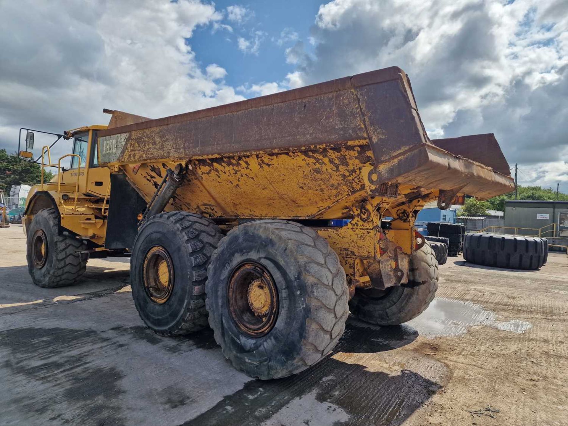 2003 Volvo A35D Articulated Dumptruck, Reverse Camera, A/C - Image 16 of 28