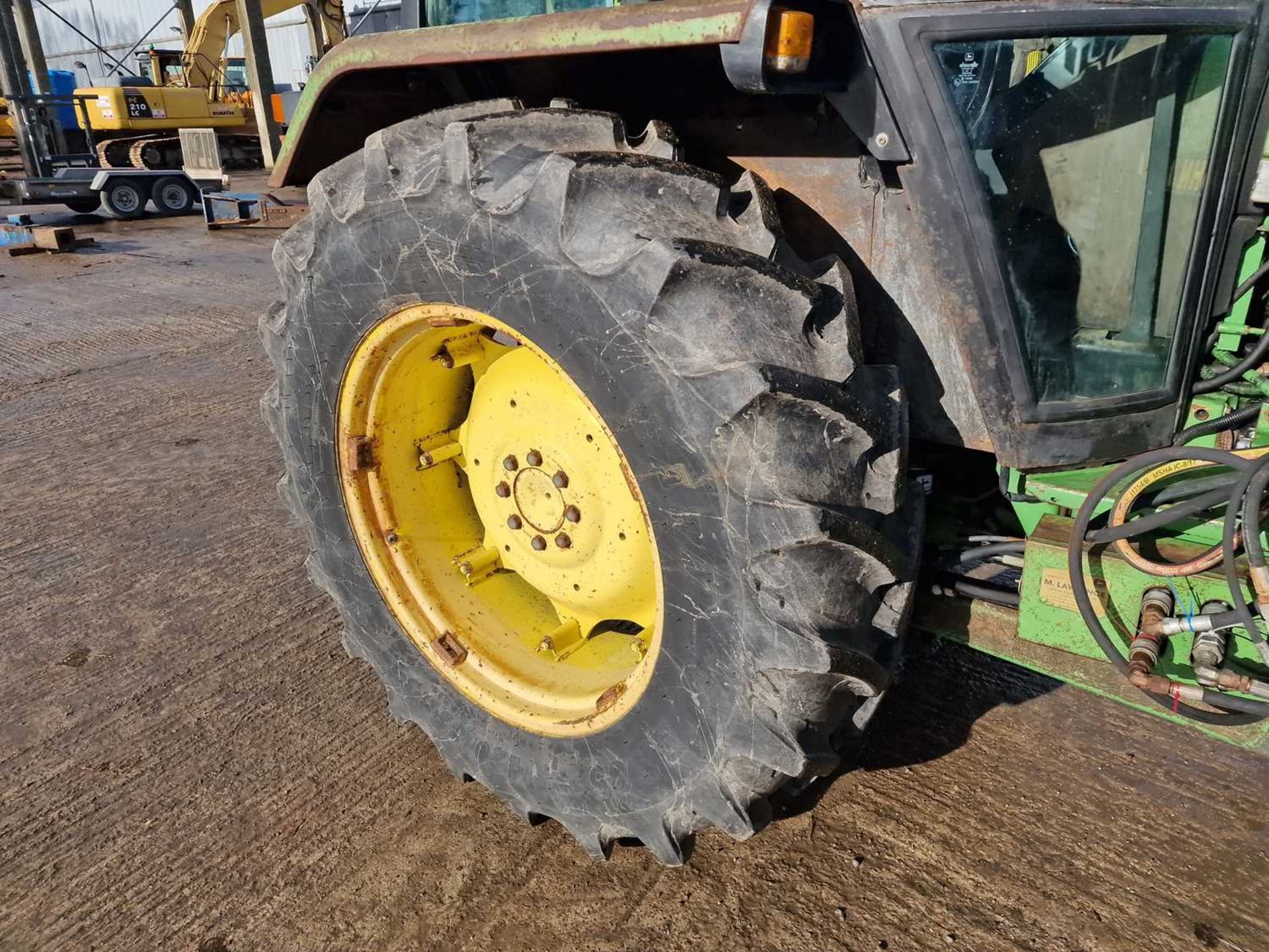 1989 John Deere 2850 4WD Tractor, Loader, 2 Spool Valves, Push Out Hitch (Reg. Docs. Available) - Image 38 of 52