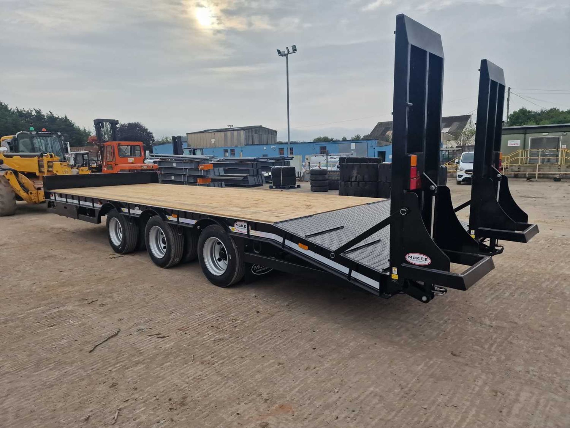 Unused 2023 McKee 27 Ton Tri Axle Low Loader Trailer, Hydraulic Ramps, Air Brakes, Sprung Draw Bar,  - Image 2 of 14