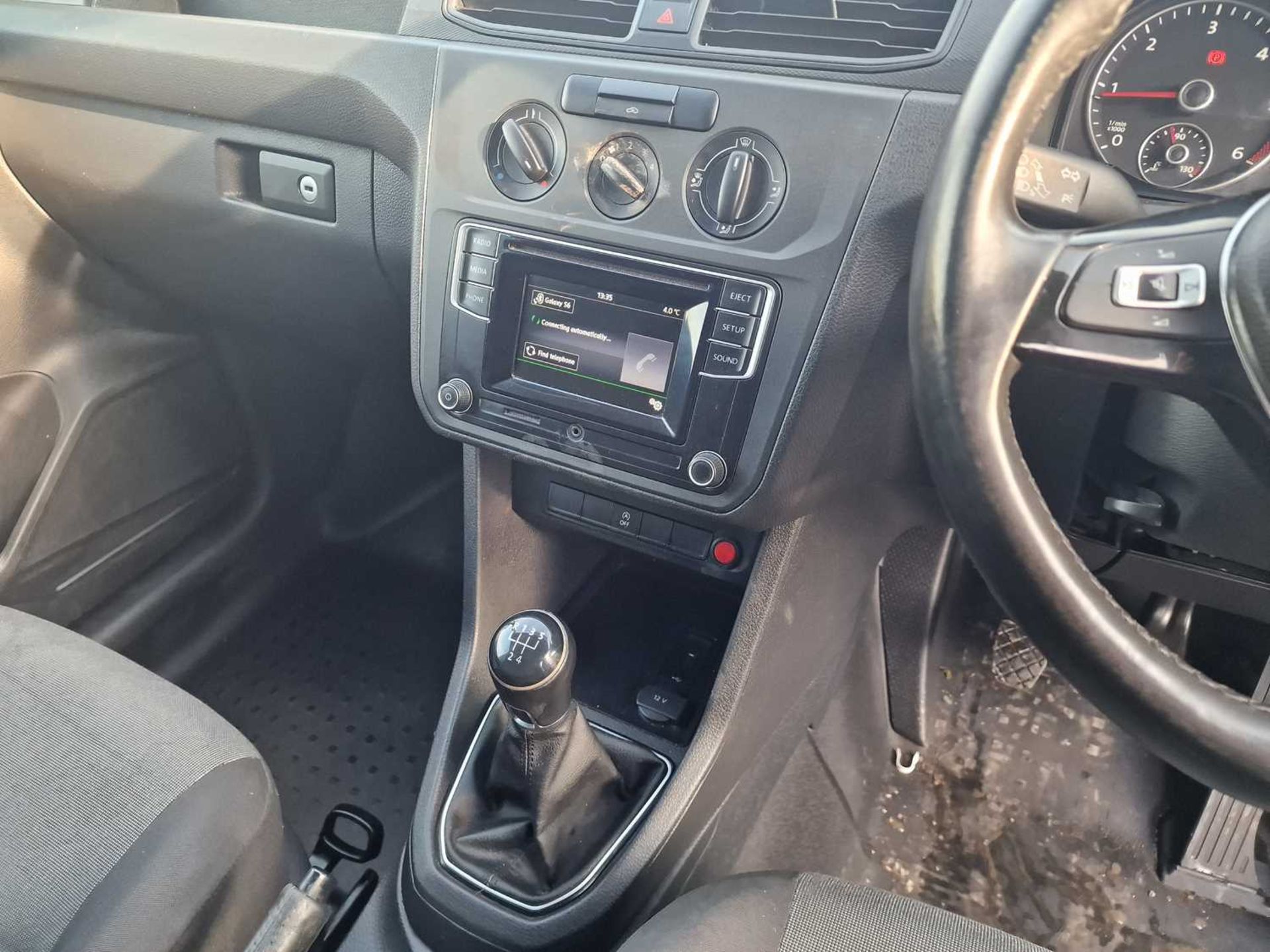 Volkswagen Caddy Life 5 Speed Van, Side Door, Bluetooth, Shelving (Reg. Docs Available, Tested 03/24 - Image 19 of 24