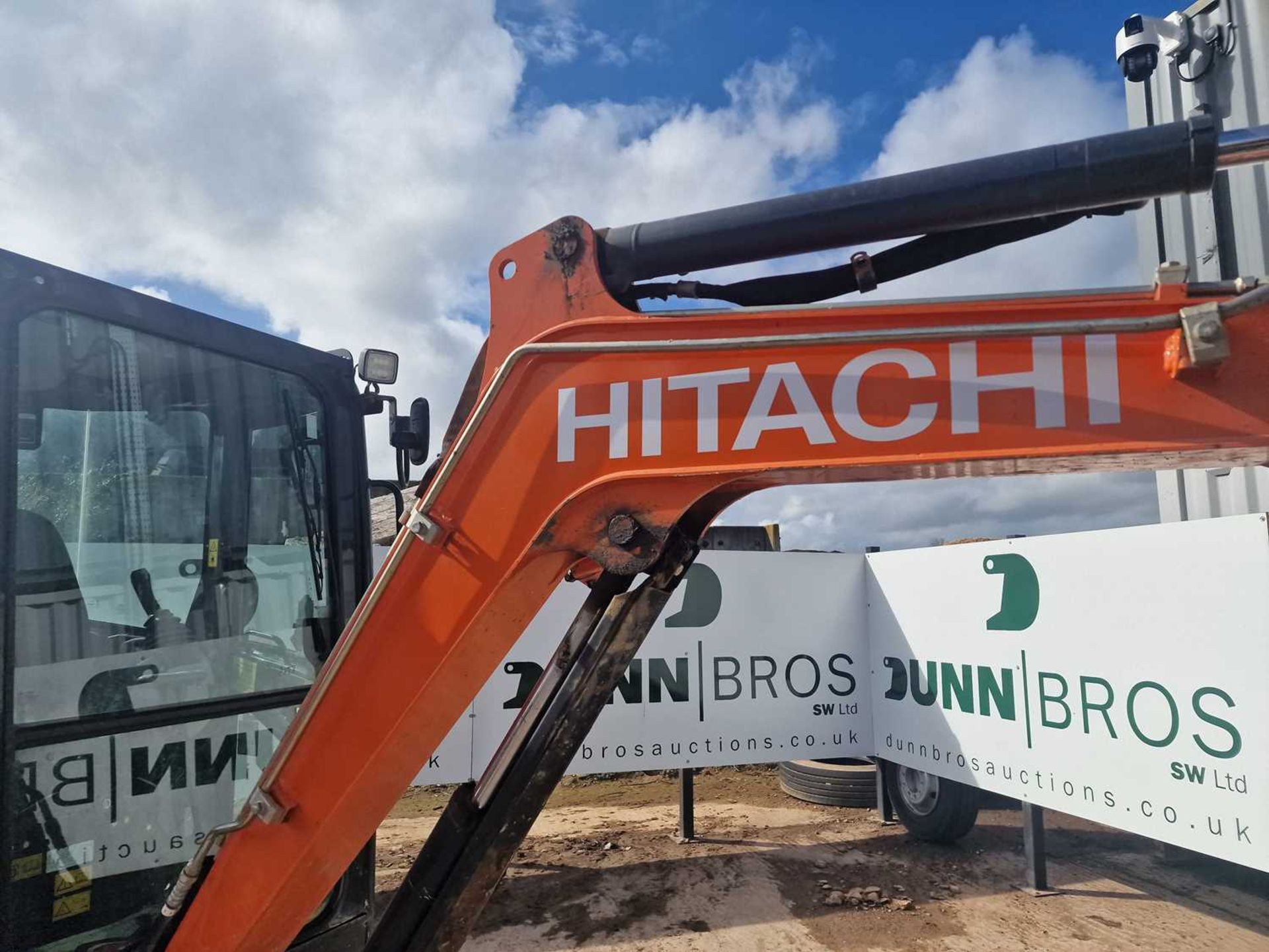 2019 Hitachi ZX26U-6 Rubber Tracks, Blade, Offset, Whites Manual QH, Piped, 48” Bucket - Image 11 of 66