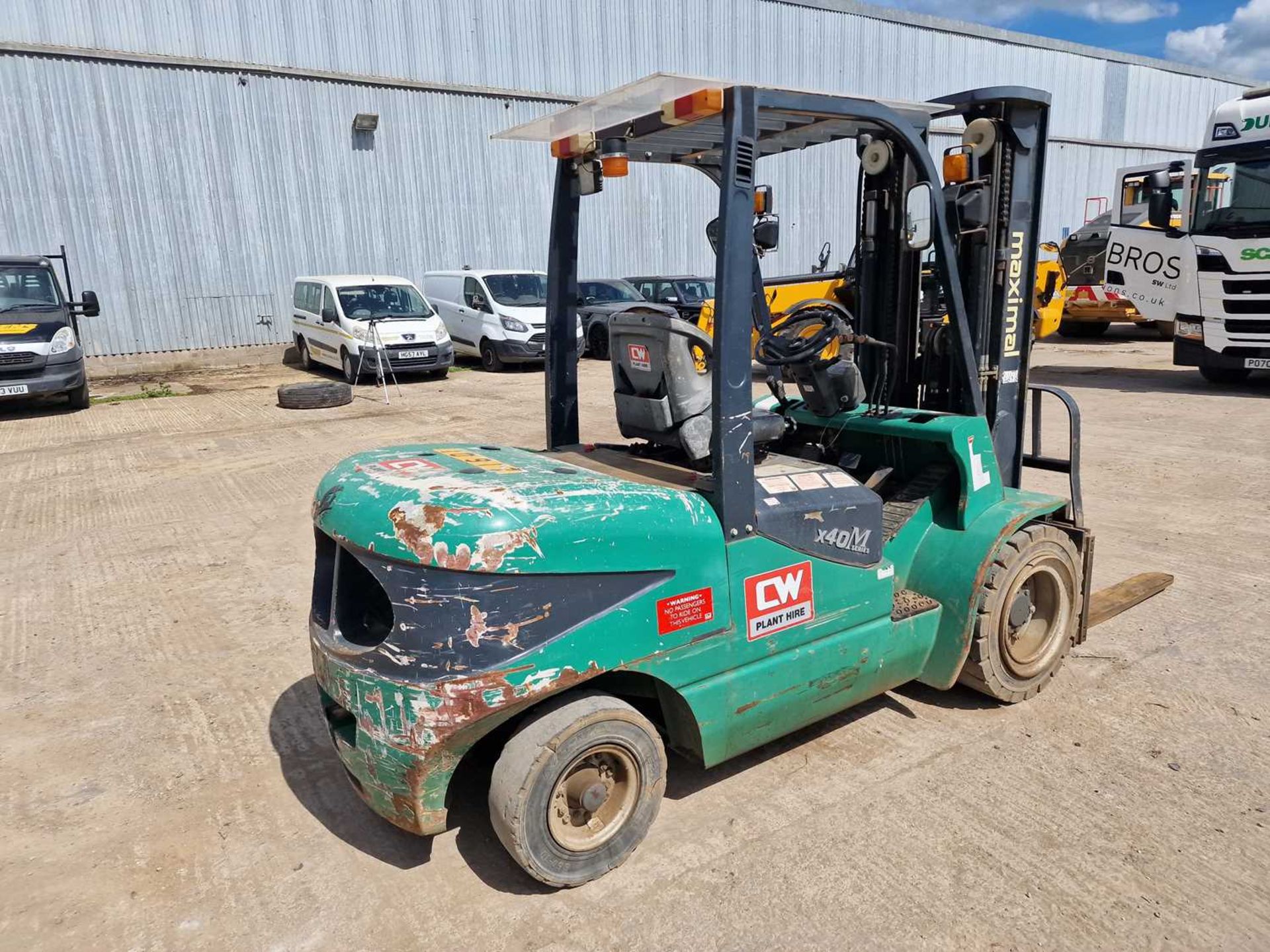 2015 Zhejiang FD40T 4 Ton Diesel Forklift, 3 Stage Free Lift Mast, Side Shift, Forks - Image 4 of 38