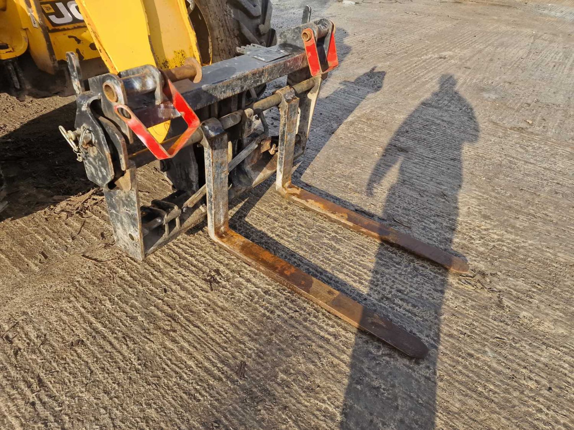 2016 JCB 535-95 Turbo Powershift Telehandler, Reverse Camera, WLI, Forks (EPA Compliant) - Image 8 of 25