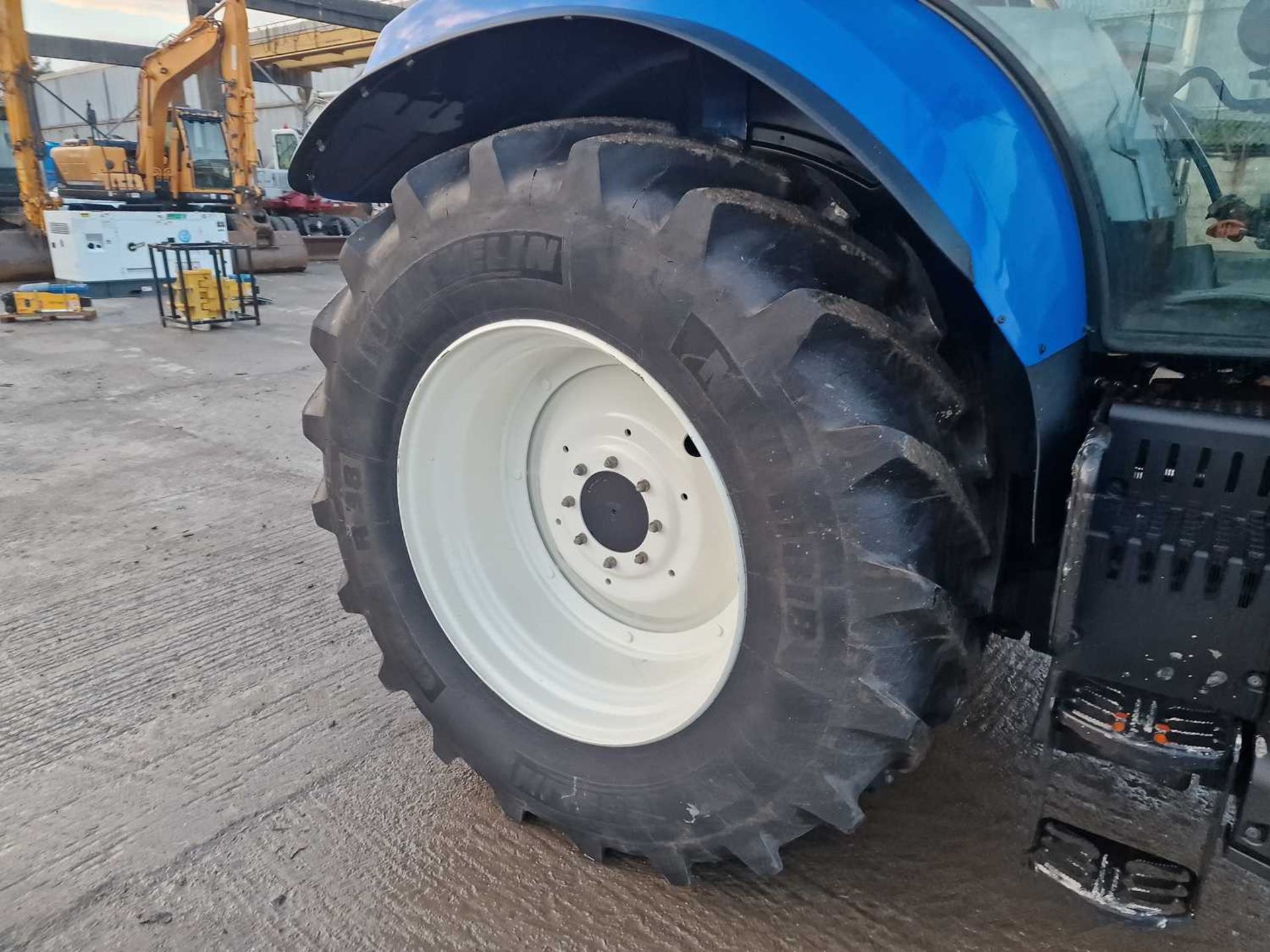 2020 New Holland T7.210 4WD Tractor, Front Linkage, Front Suspension, Cab Suspension, Air Brakes, 4  - Image 10 of 28