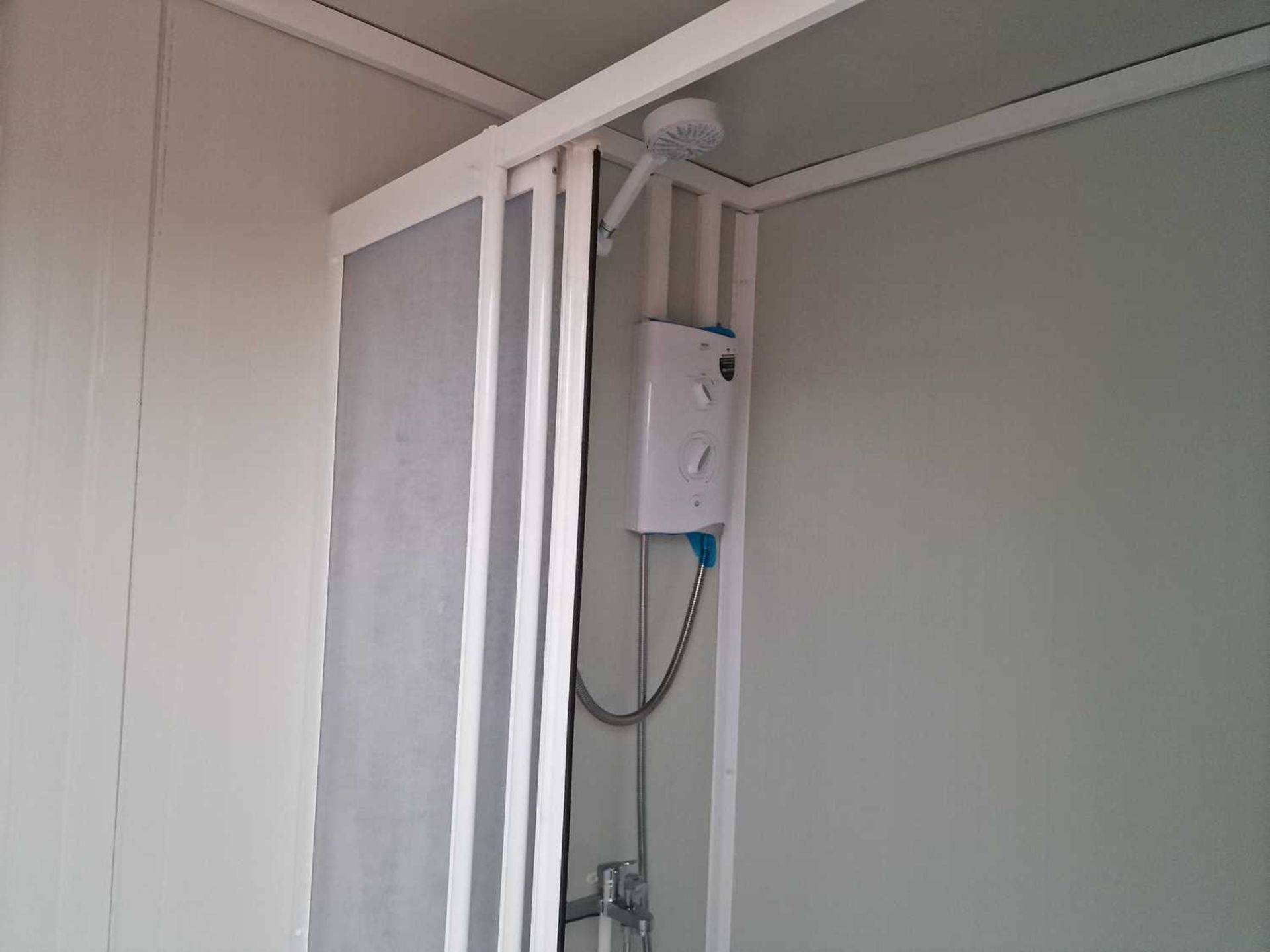 Unused Shower & Single Toilet Block, 240Volt - Image 7 of 8