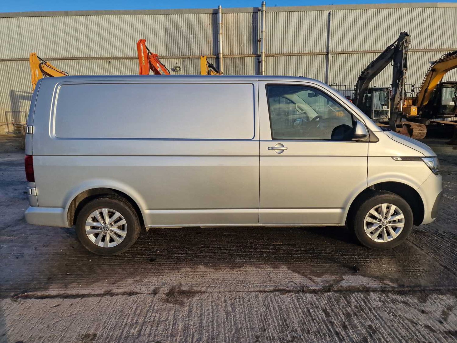 Volkswagen Transporter T28 2.0 TSI 110 SWB H/L 6 Speed Van, Side Door (Reg. Docs. Available) - Image 6 of 24