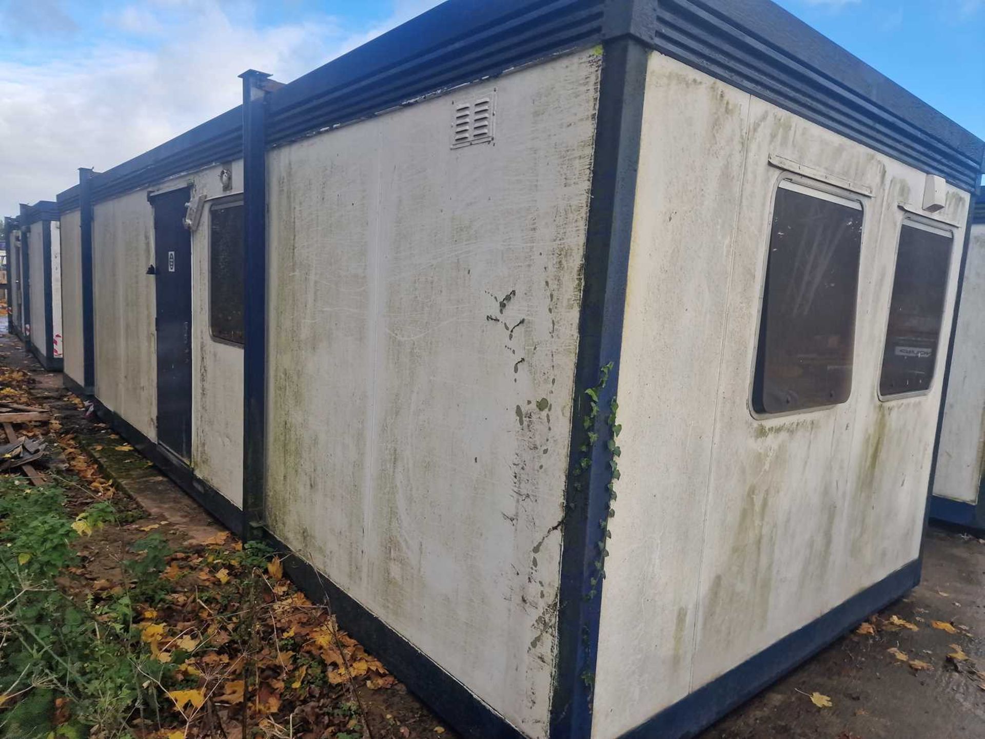 30' x 10' Portable Toilet & Shower Block - Image 4 of 15