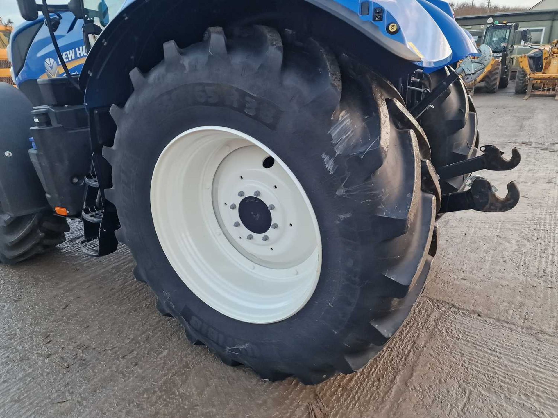 2020 New Holland T7.210 4WD Tractor, Front Linkage, Front Suspension, Cab Suspension, Air Brakes, 4  - Image 16 of 28