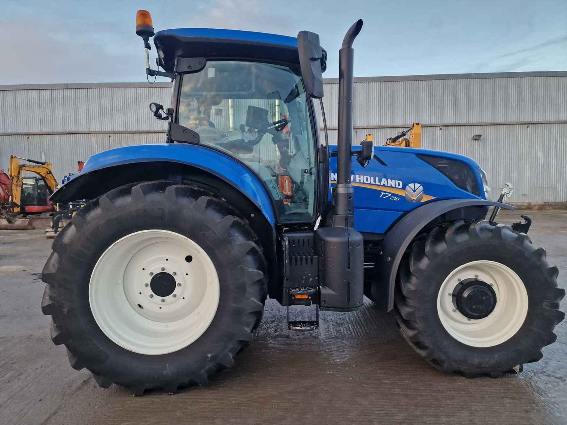 2020 New Holland T7.210 4WD Tractor, Front Linkage, Front Suspension, Cab Suspension, Air Brakes, 4  - Image 6 of 28