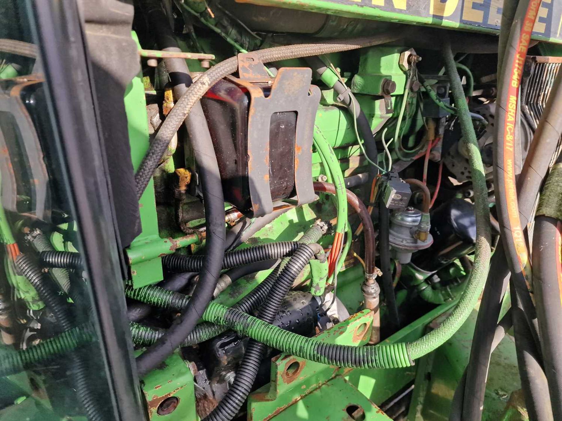 1989 John Deere 2850 4WD Tractor, Loader, 2 Spool Valves, Push Out Hitch (Reg. Docs. Available) - Image 21 of 52
