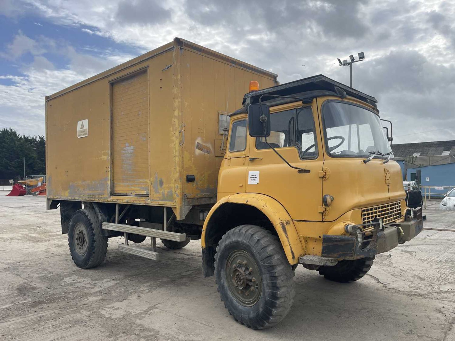 Bedford TK 4x4 Box Lorry, Reverse Camera, Manual Gear Box - Image 4 of 23