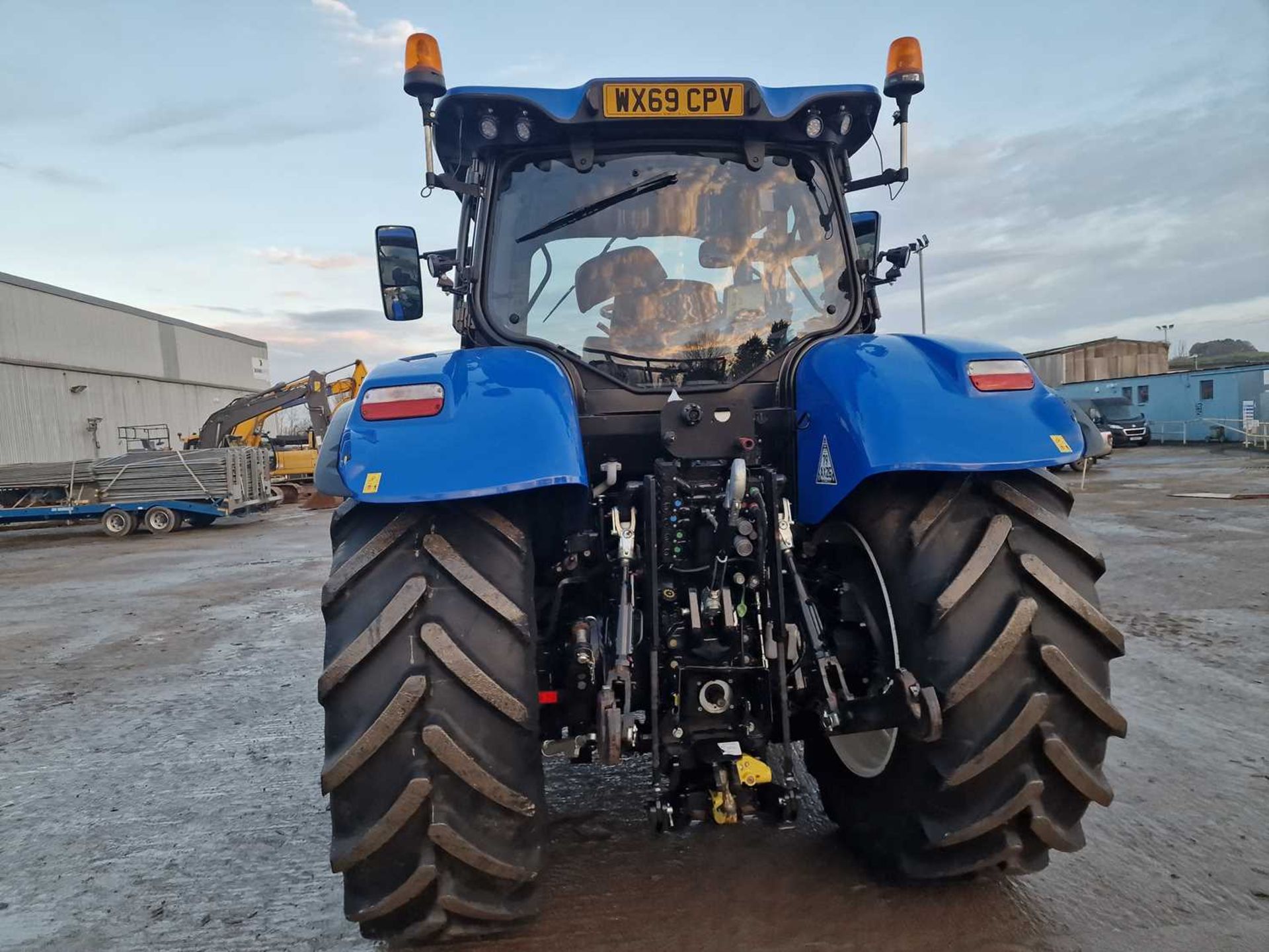 2020 New Holland T7.210 4WD Tractor, Front Linkage, Front Suspension, Cab Suspension, Air Brakes, 4  - Image 4 of 28
