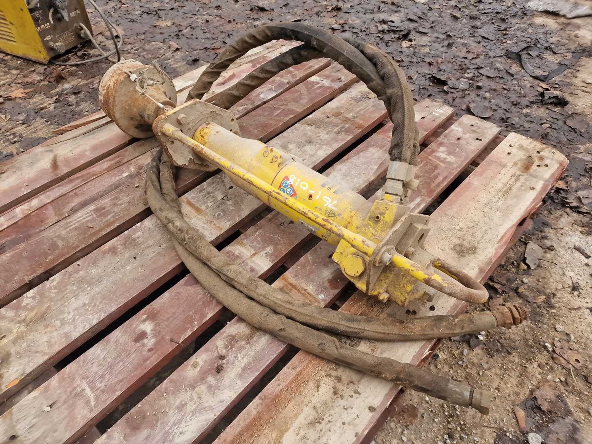 Atlas Copco Hydraulic Post Banger to suit Power Pack - Image 2 of 4