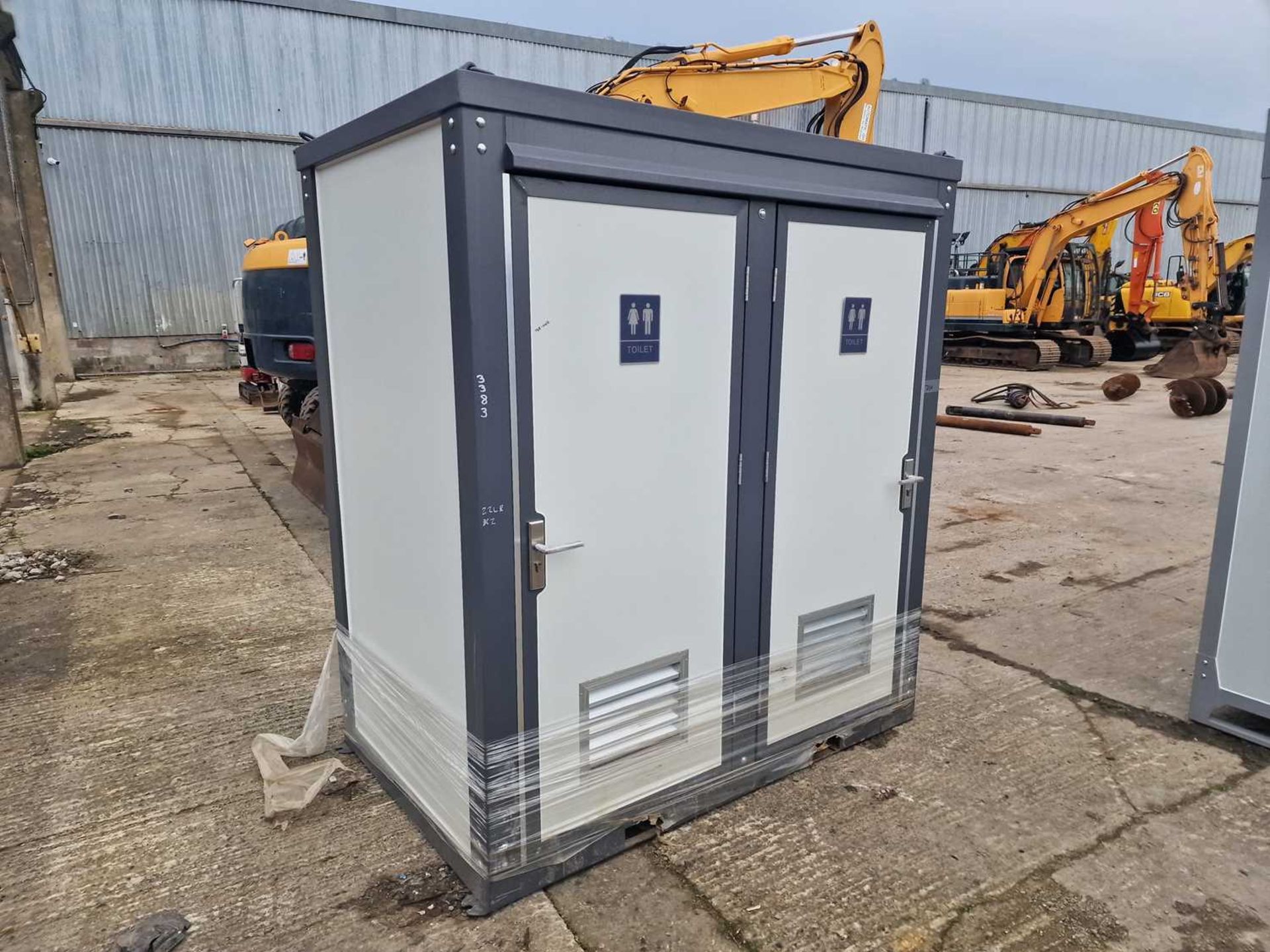 Unused Bastone Double Toilet Block, with Sink, 240Volt (215cm x 130cm x 236cm) - Image 4 of 11