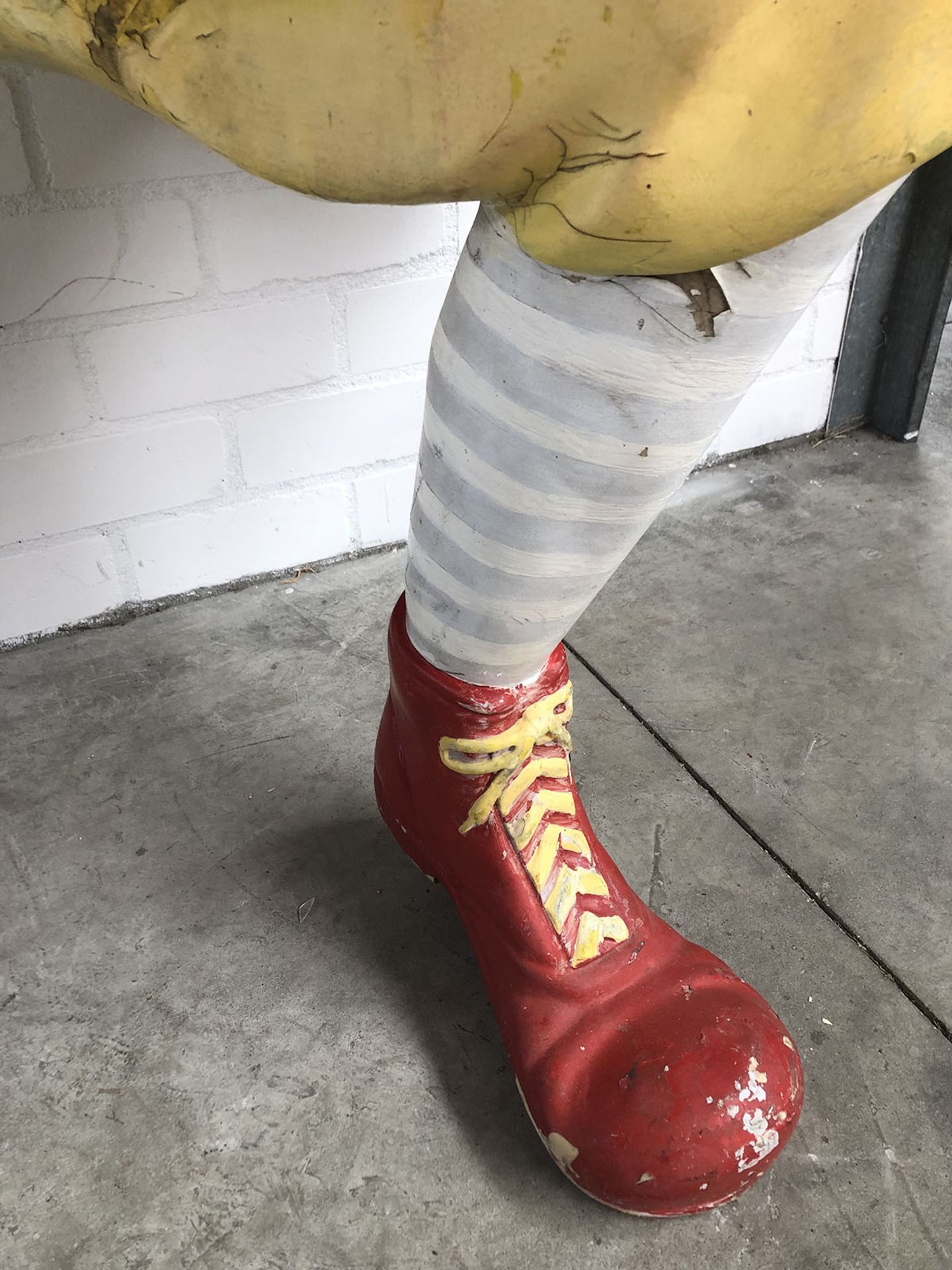 Original Lifesize Seated Ronald McDonald Clown Statue - Image 8 of 10