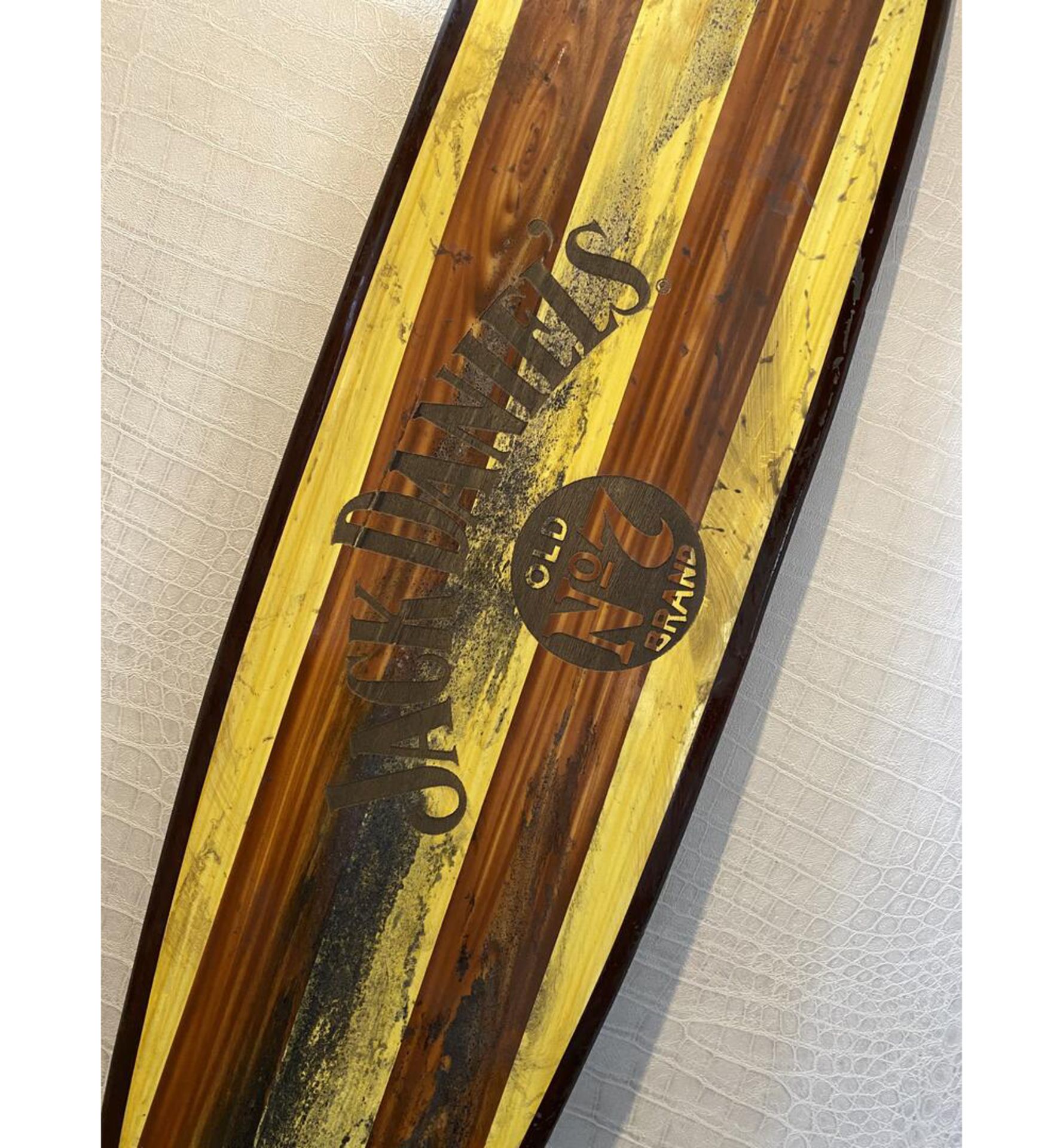 Jack Daniels Advertisement in the Shape of a Wooden Surfboard - Bild 2 aus 4