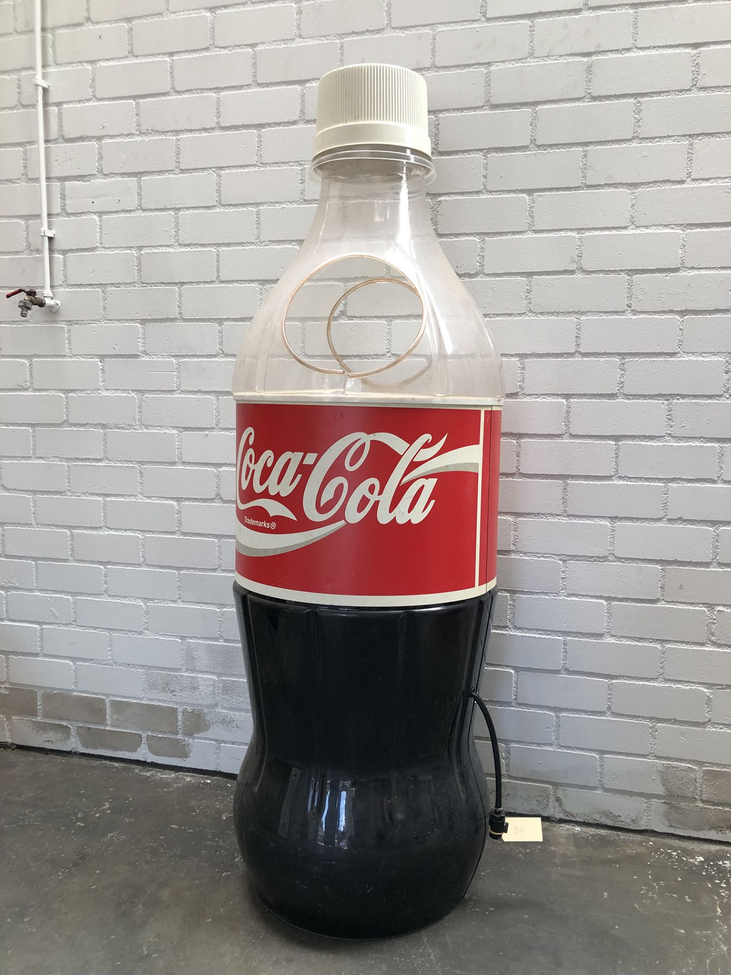 Huge Coca-Cola Bottle Shaped Ice Chest/Cooler - Bild 2 aus 5