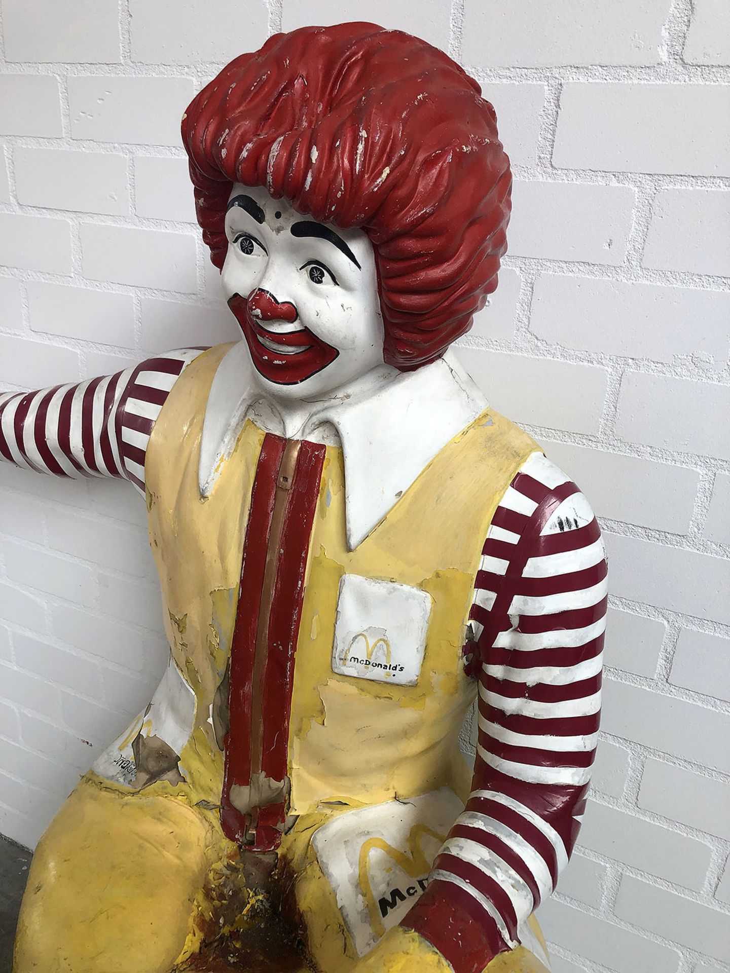 Original Lifesize Seated Ronald McDonald Clown Statue - Image 3 of 10