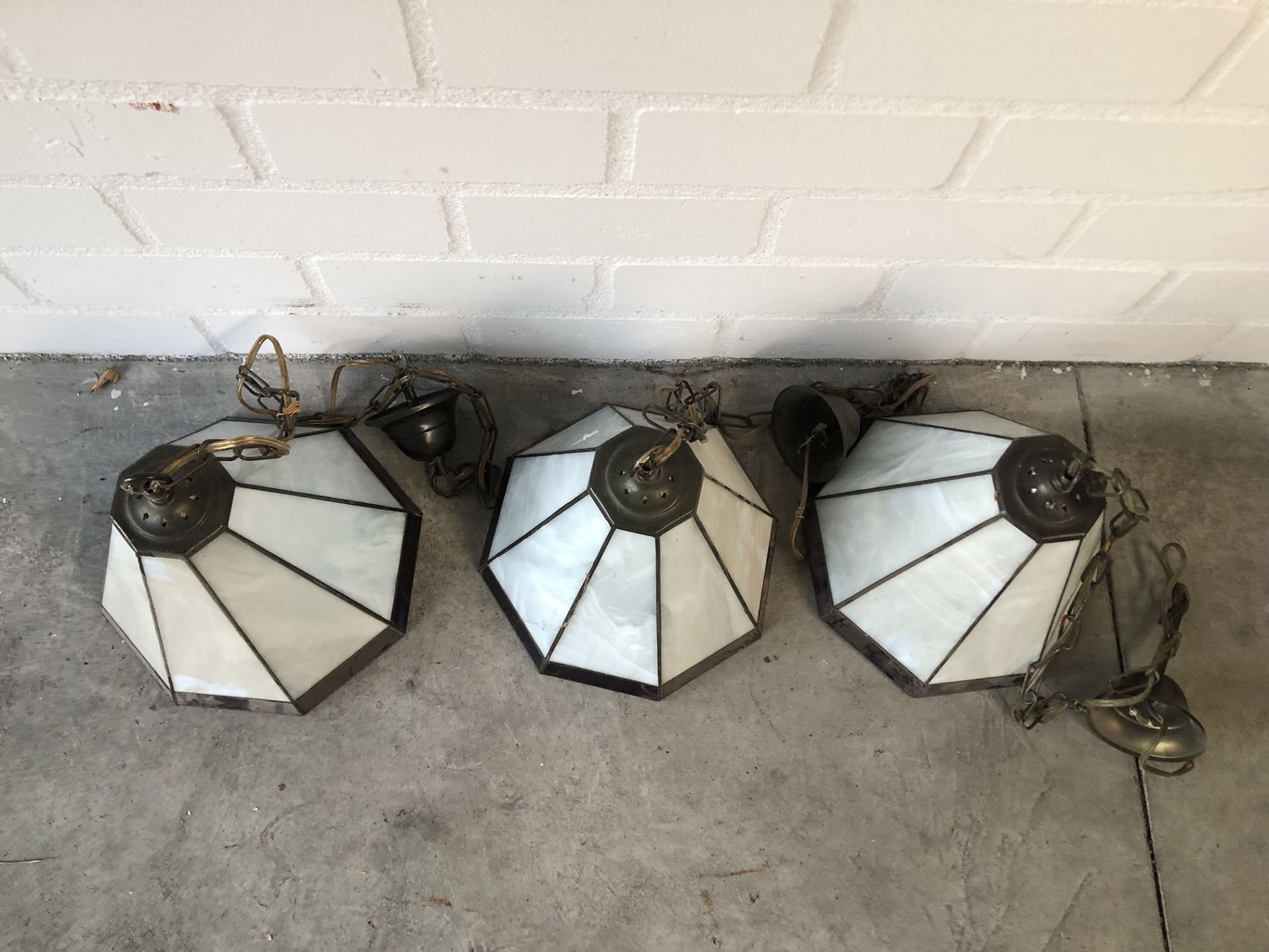Set of 3 Stained Leaded Glass Hanging Lamps - Bild 2 aus 2