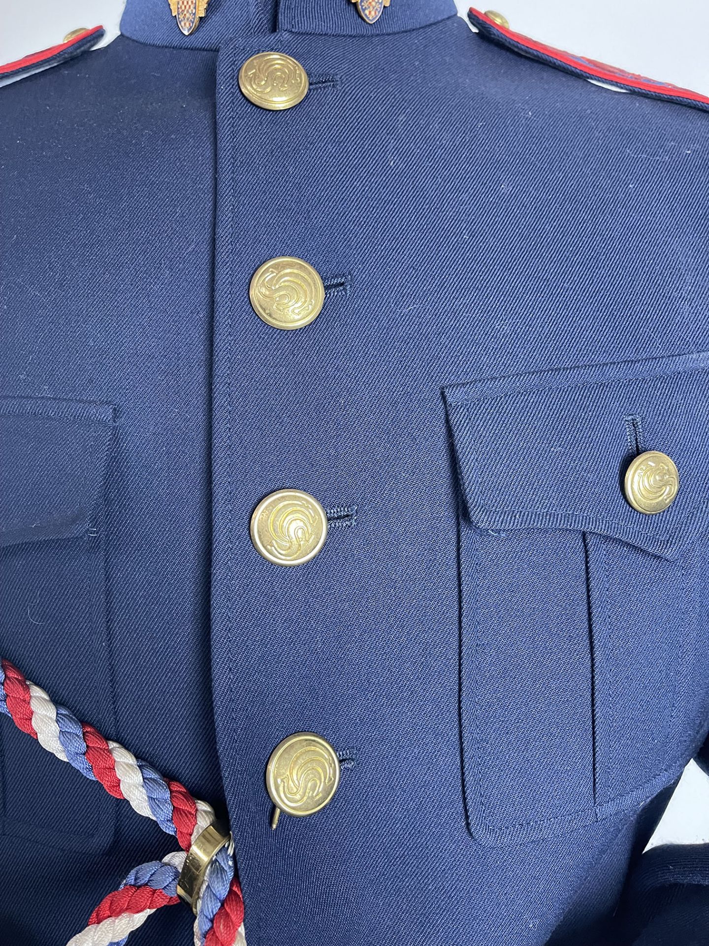 Czezh Presidential Palace Guard of Honor Uniform with Mannequin - Bild 11 aus 13