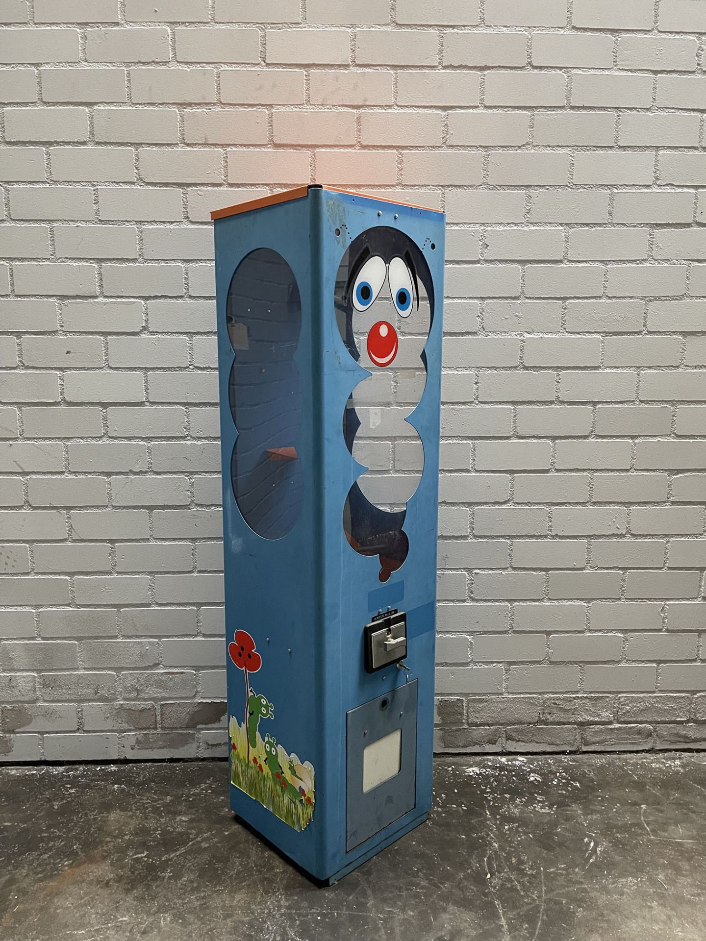 Somec Italian Toy Vending Machine  - Image 3 of 10