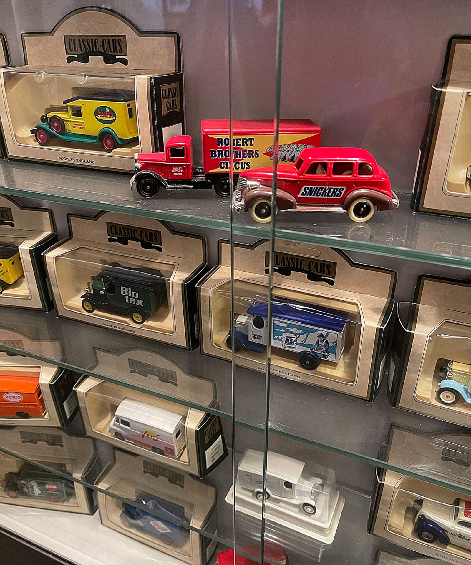 Showcase with 42 various miniature cars - Image 9 of 16
