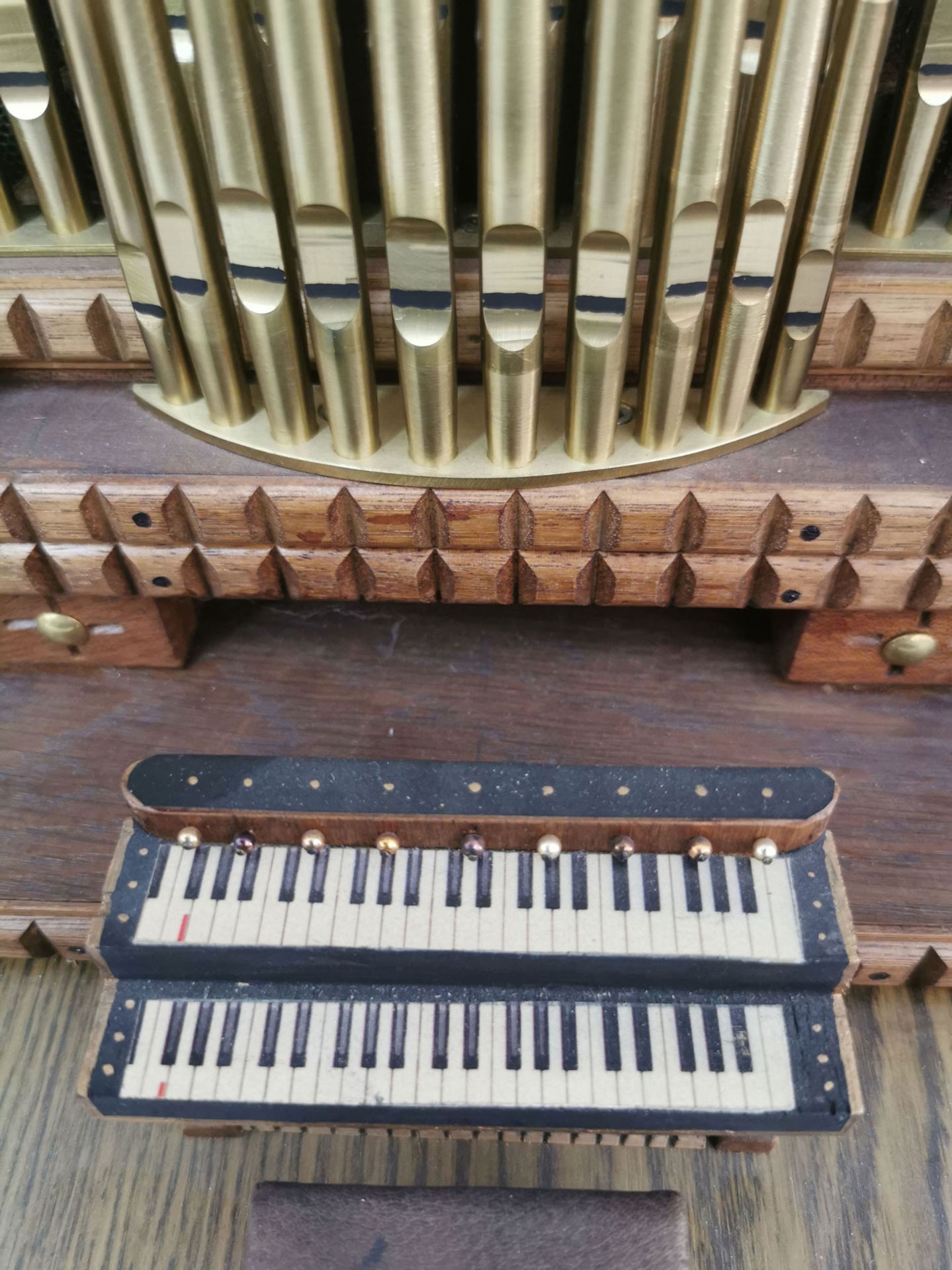 Pipe Organ Scale Model with Sabr RCR 740 Radio - Bild 5 aus 11