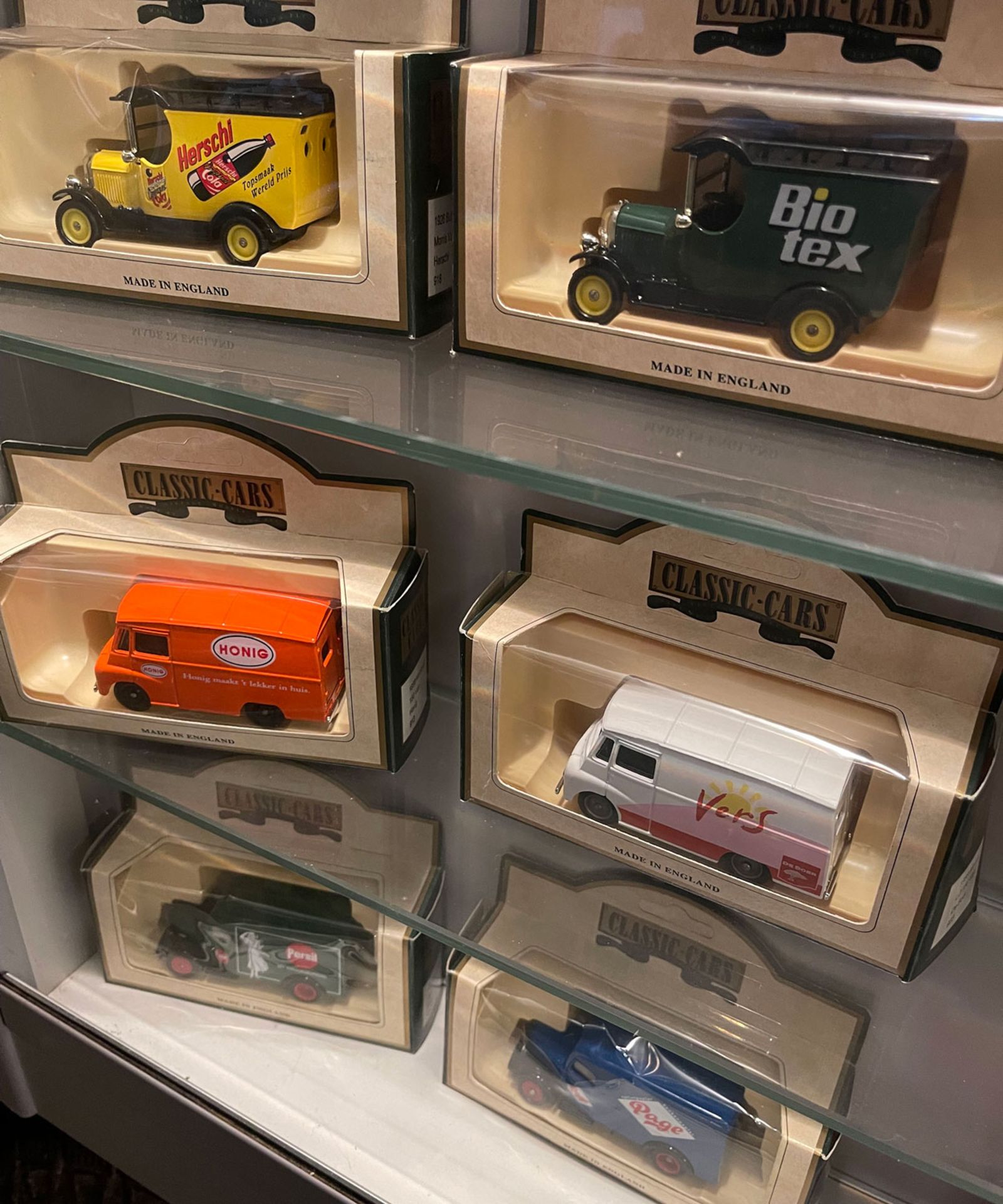 Showcase with 42 various miniature cars - Image 13 of 16