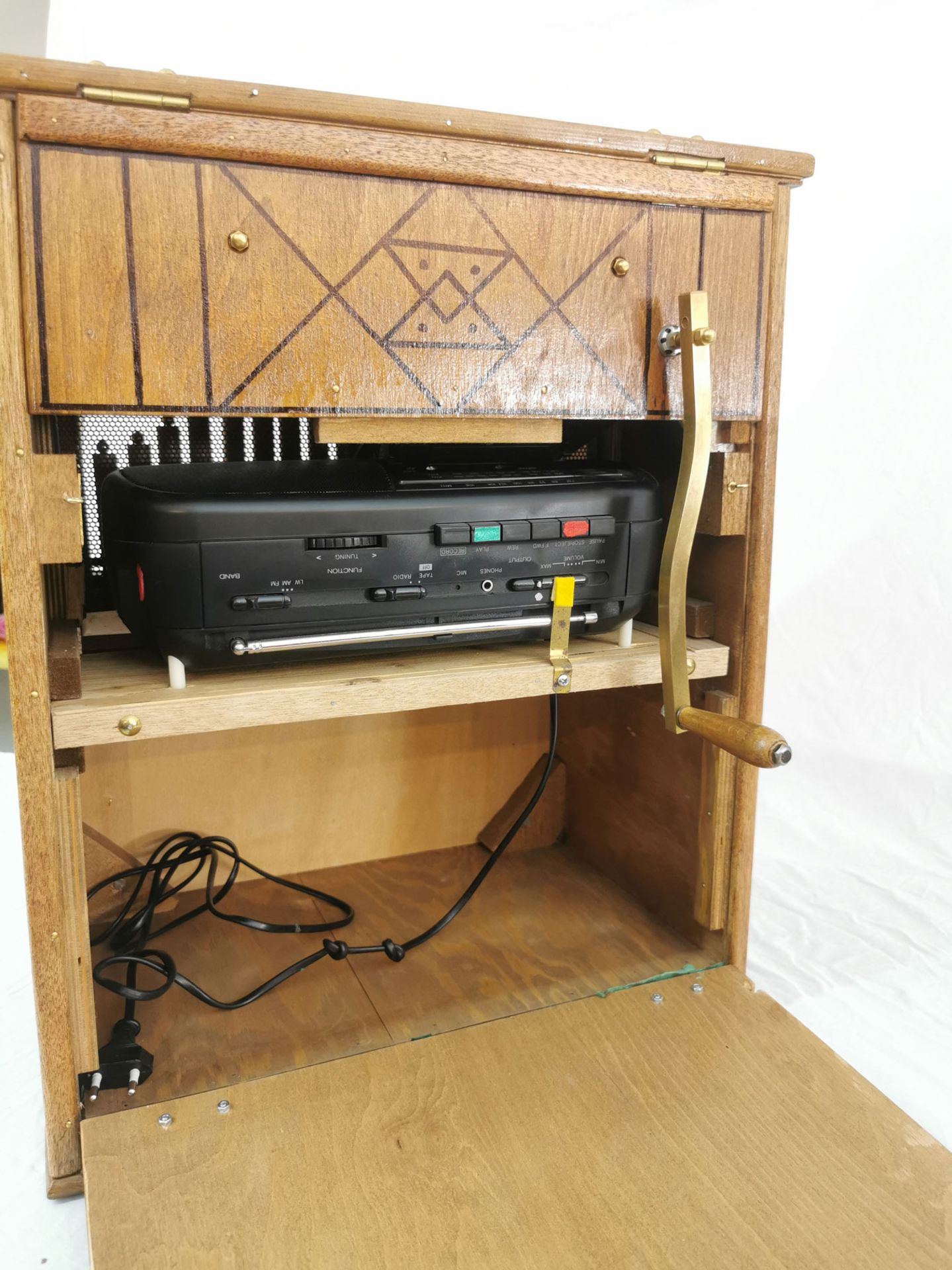 Barrel Organ Scale Model with Cassette Radio - Image 6 of 7