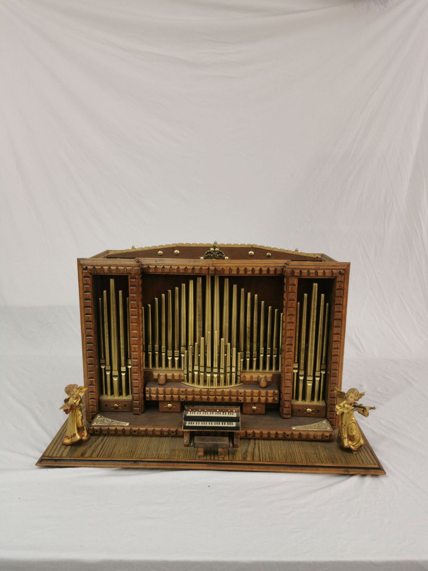 Pipe Organ Scale Model with Sabr RCR 740 Radio - Bild 4 aus 11