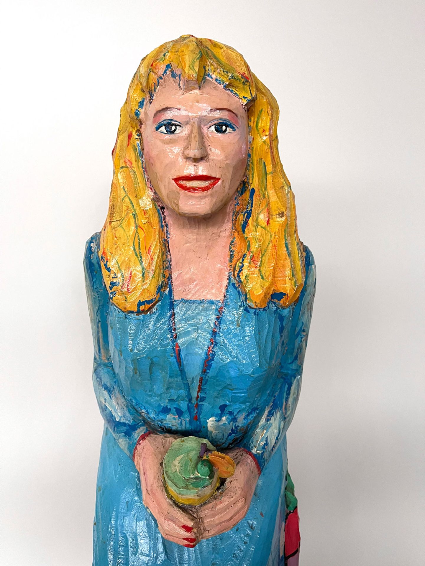 Wooden Statue Depicting a Woman on a Chair with Cocktail - Image 10 of 10