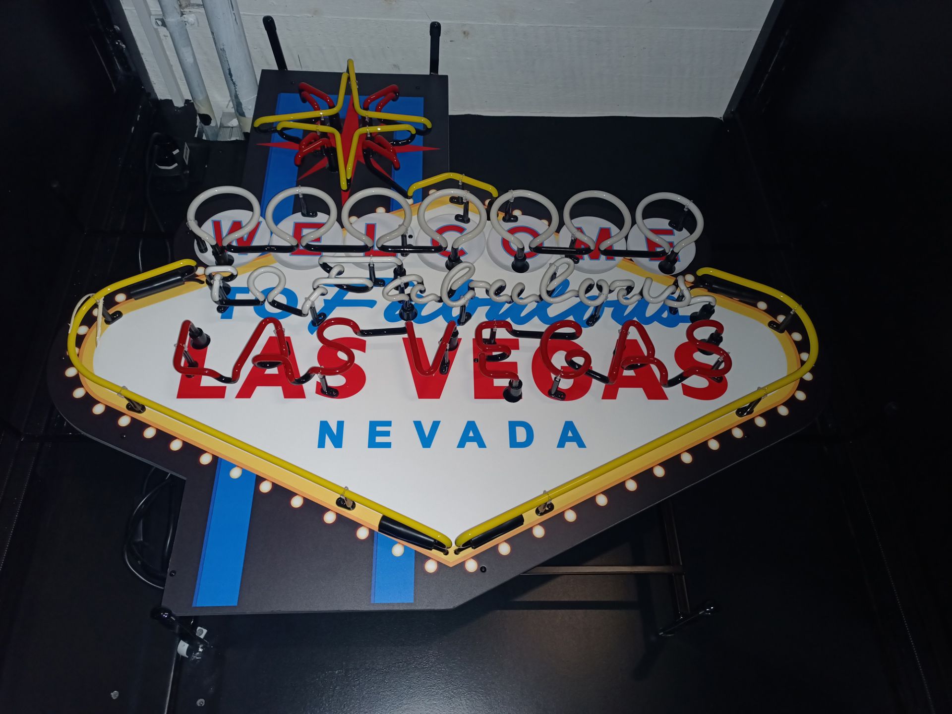 Large Fabulous Las Vegas Neon Sign with Backplate - Bild 4 aus 4
