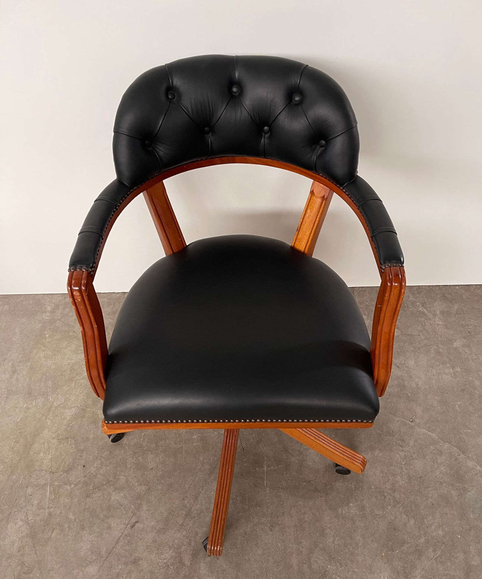 Chesterfield Style Office Chair Black Leather and Wood - Bild 8 aus 9