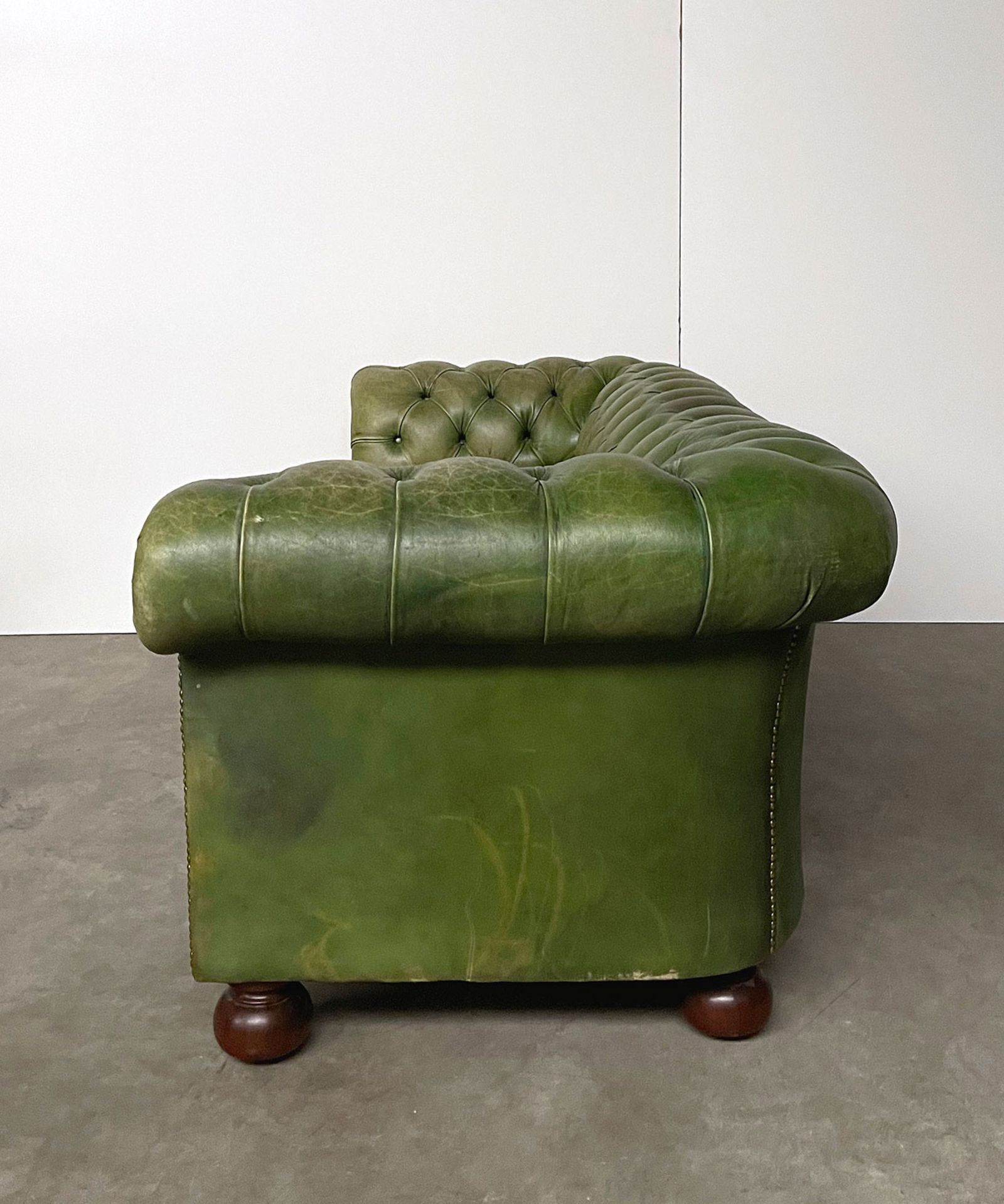 Green Leather Chesterfield Sofa - Bild 7 aus 10