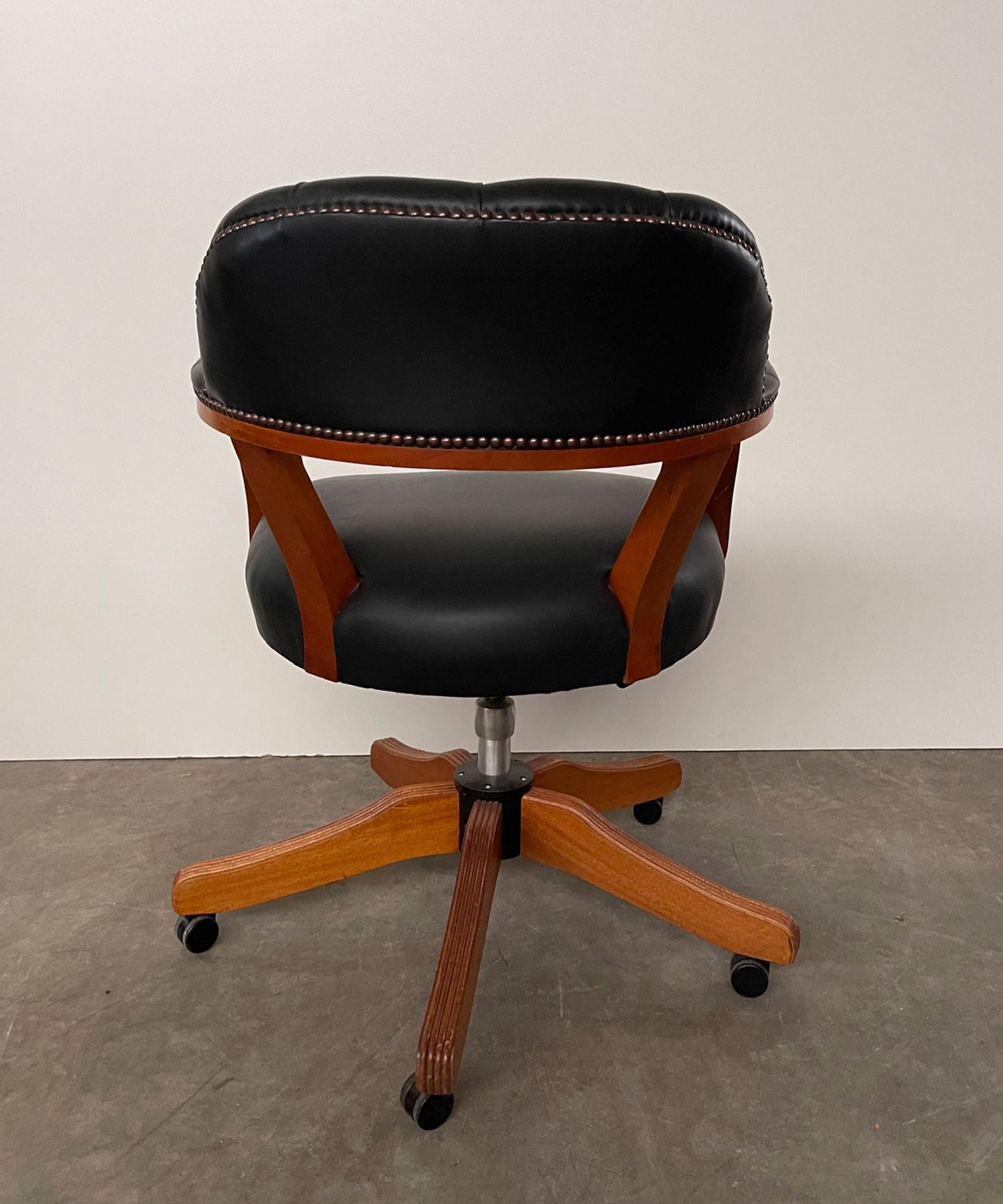 Chesterfield Style Office Chair Black Leather and Wood - Bild 4 aus 9