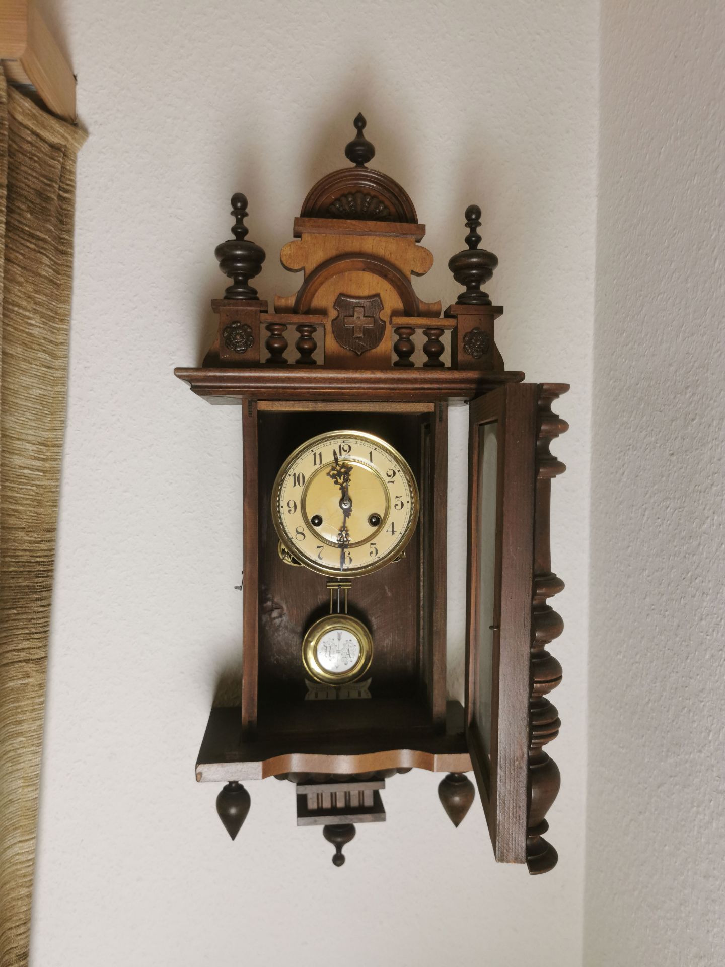 Wooden Swiss Pendulum Wall Clock - Bild 2 aus 5