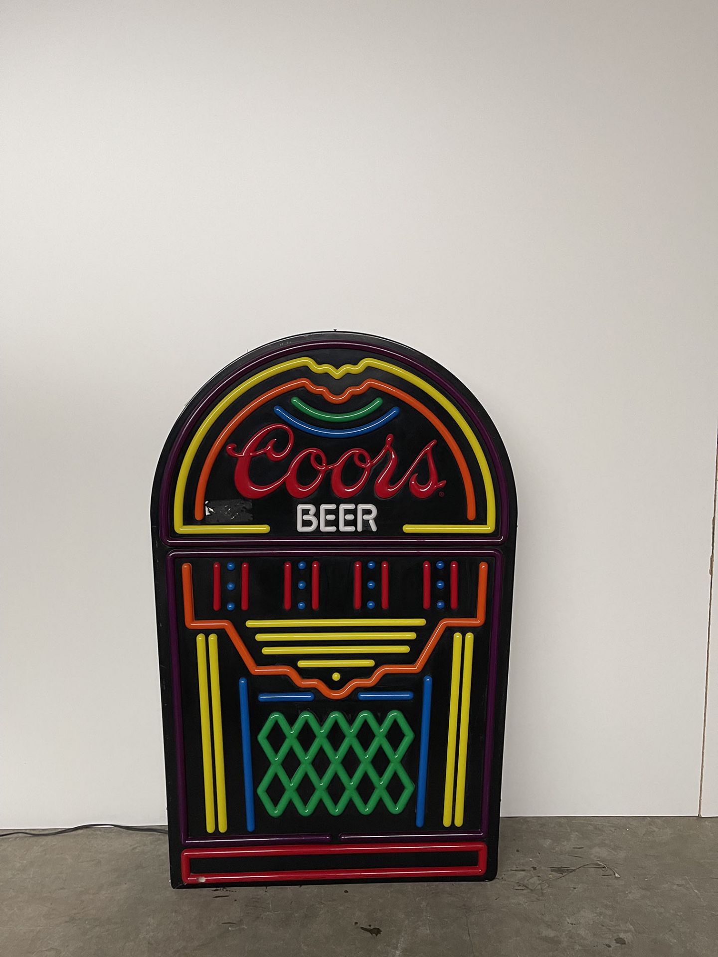 Coors Beer Jukebox Shaped Light Up Sign - Image 3 of 3