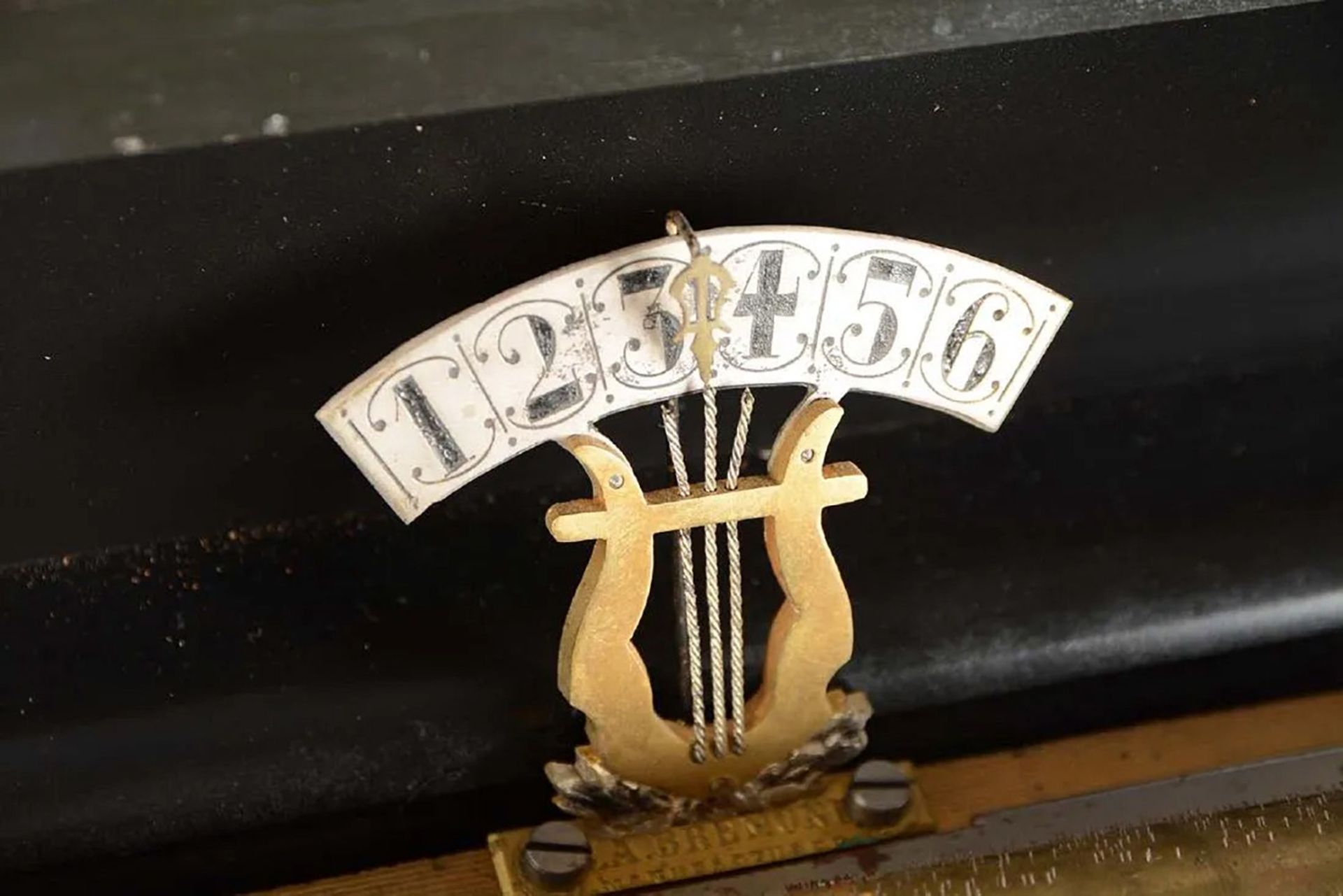 B.A. Bremond Mandolin & Harp Music Box with 3 Interchangeable Cylinders - Bild 6 aus 13