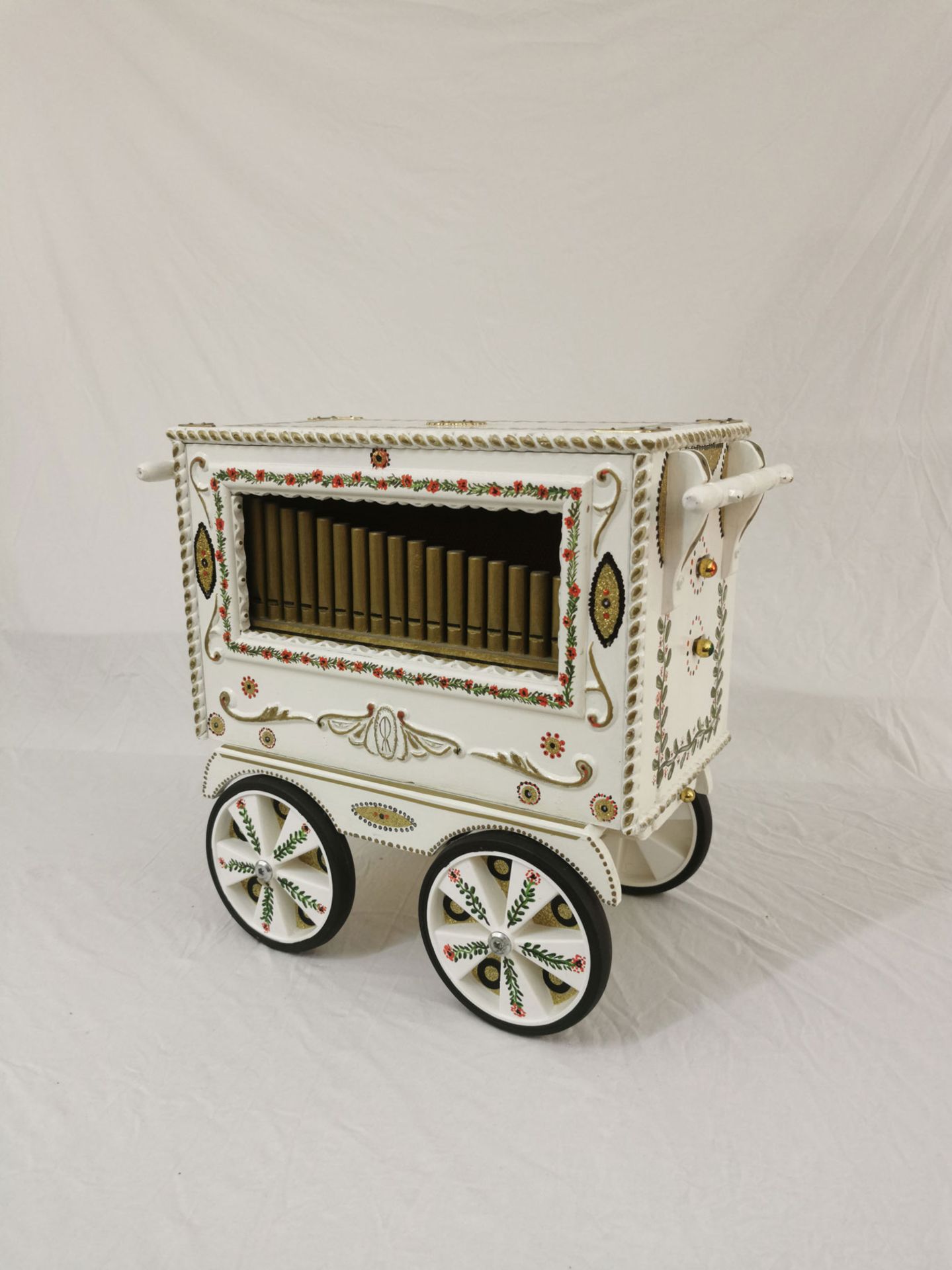 White Barrel Organ Scale Model with Cassette Player