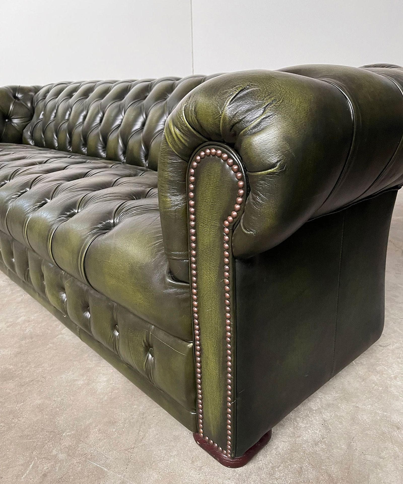 Green Leather Chesterfield Sofa - Bild 10 aus 10