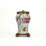 lamp base with an antique vase in Chinese porcelain with a polychrome decor and with a Chinese style